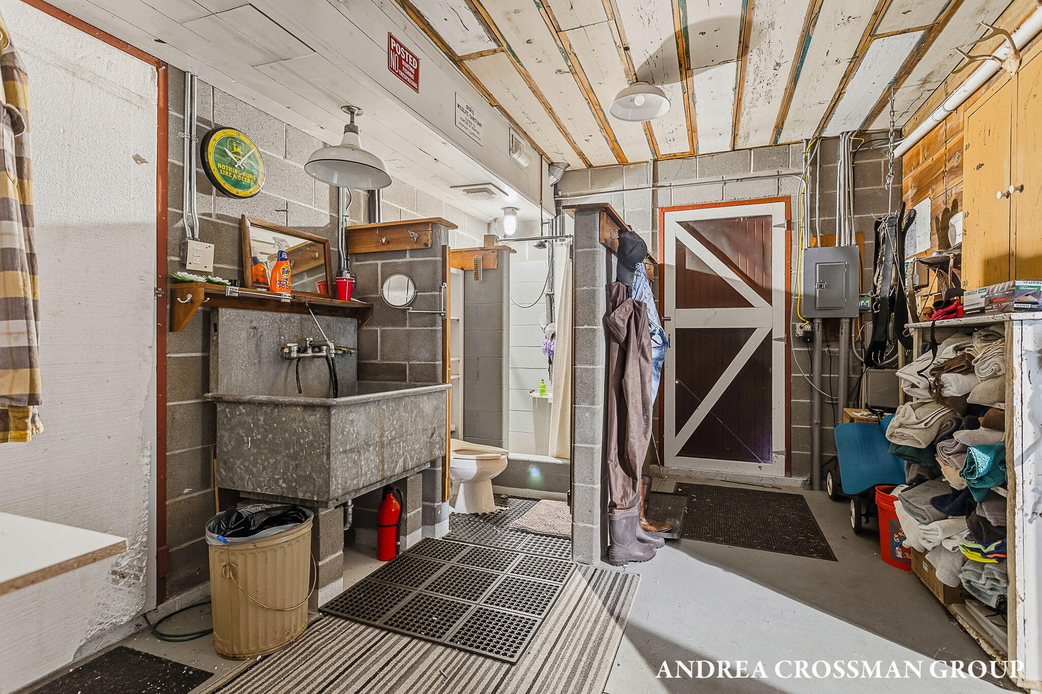 2048 Lakeshore Drive Fennville MI 49408