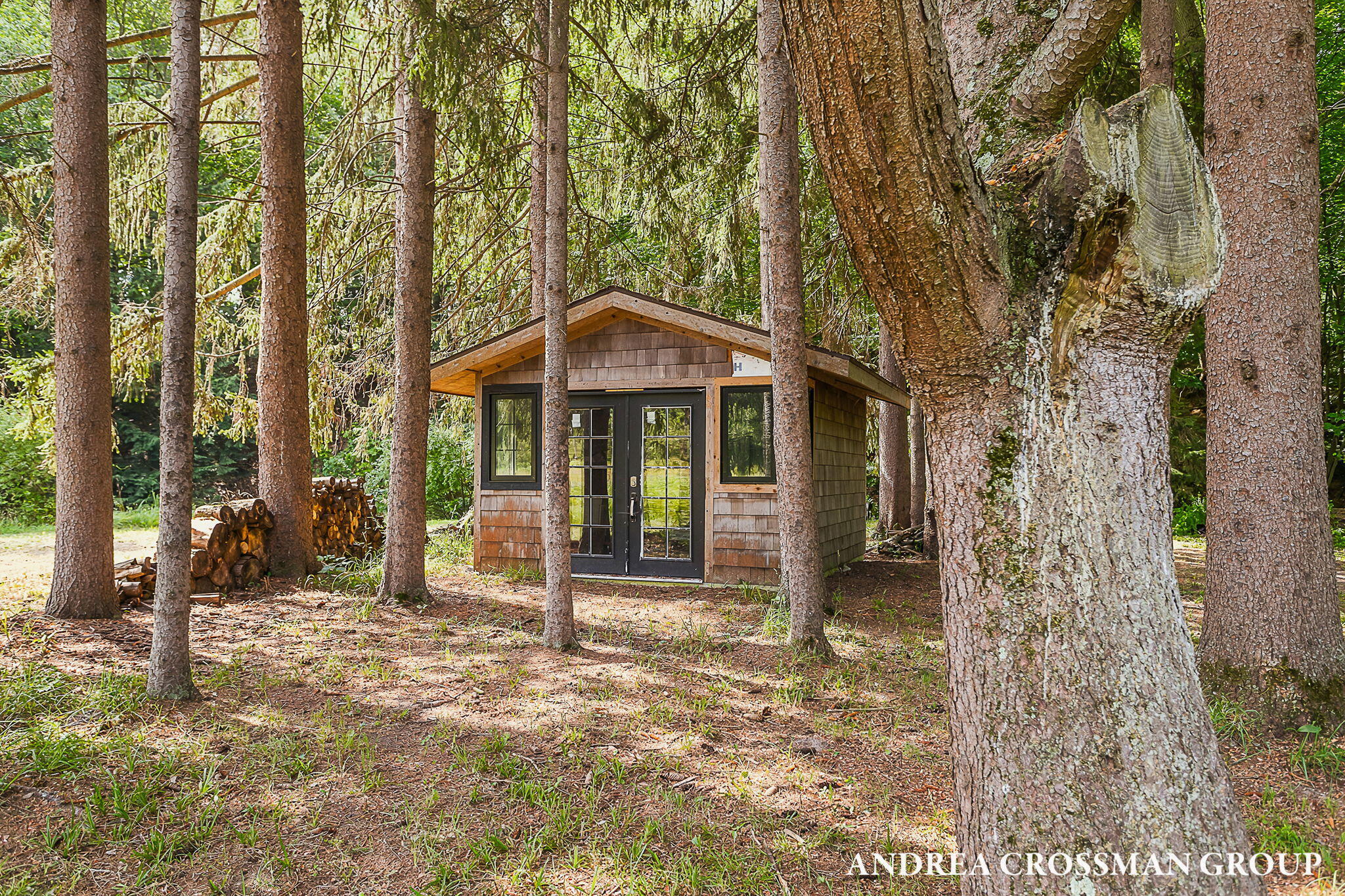 2048 Lakeshore Drive Fennville MI 49408