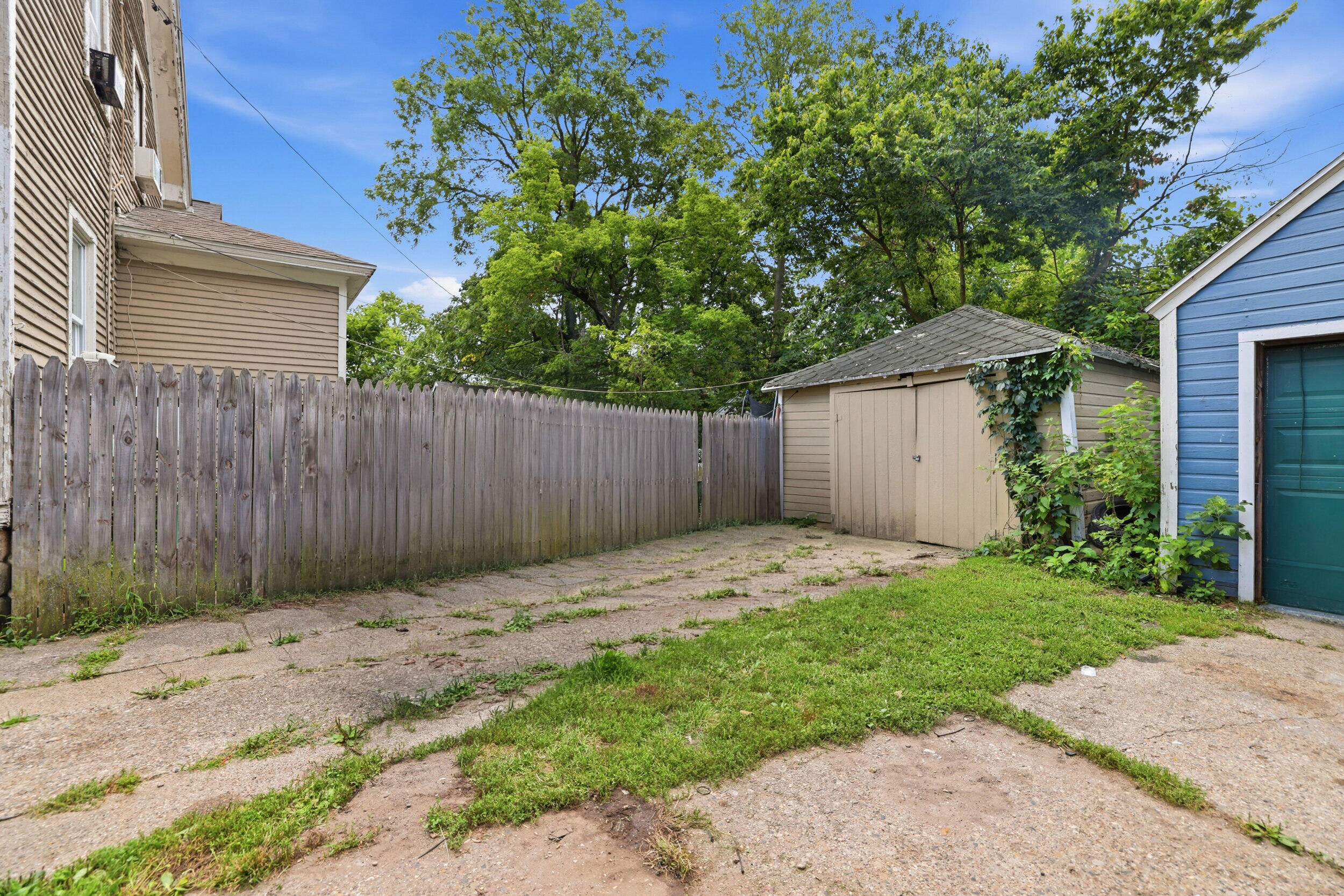 1612 Hays Park Avenue Kalamazoo MI 49001