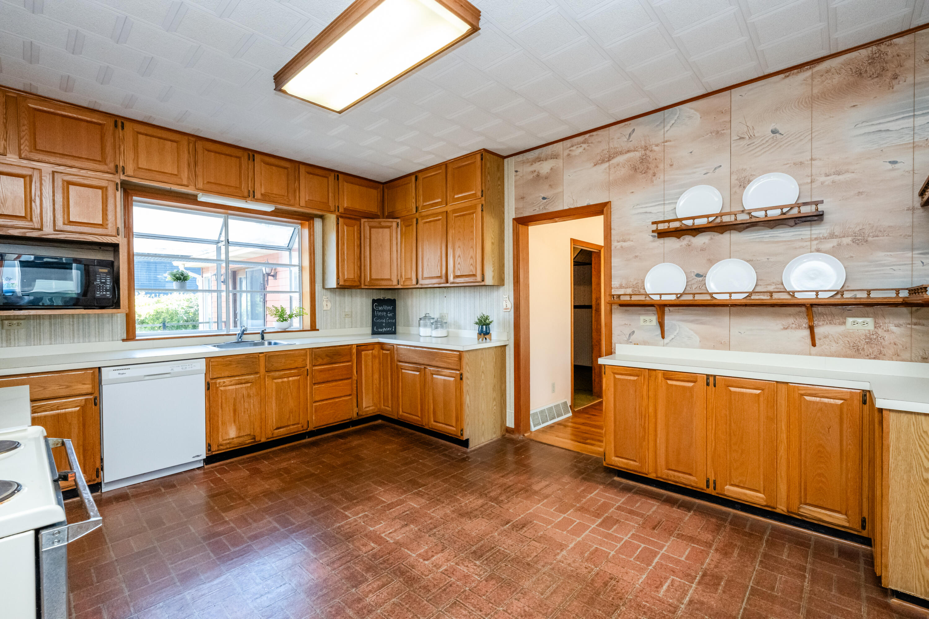 201 Sycamore Street E Three Oaks MI 49128