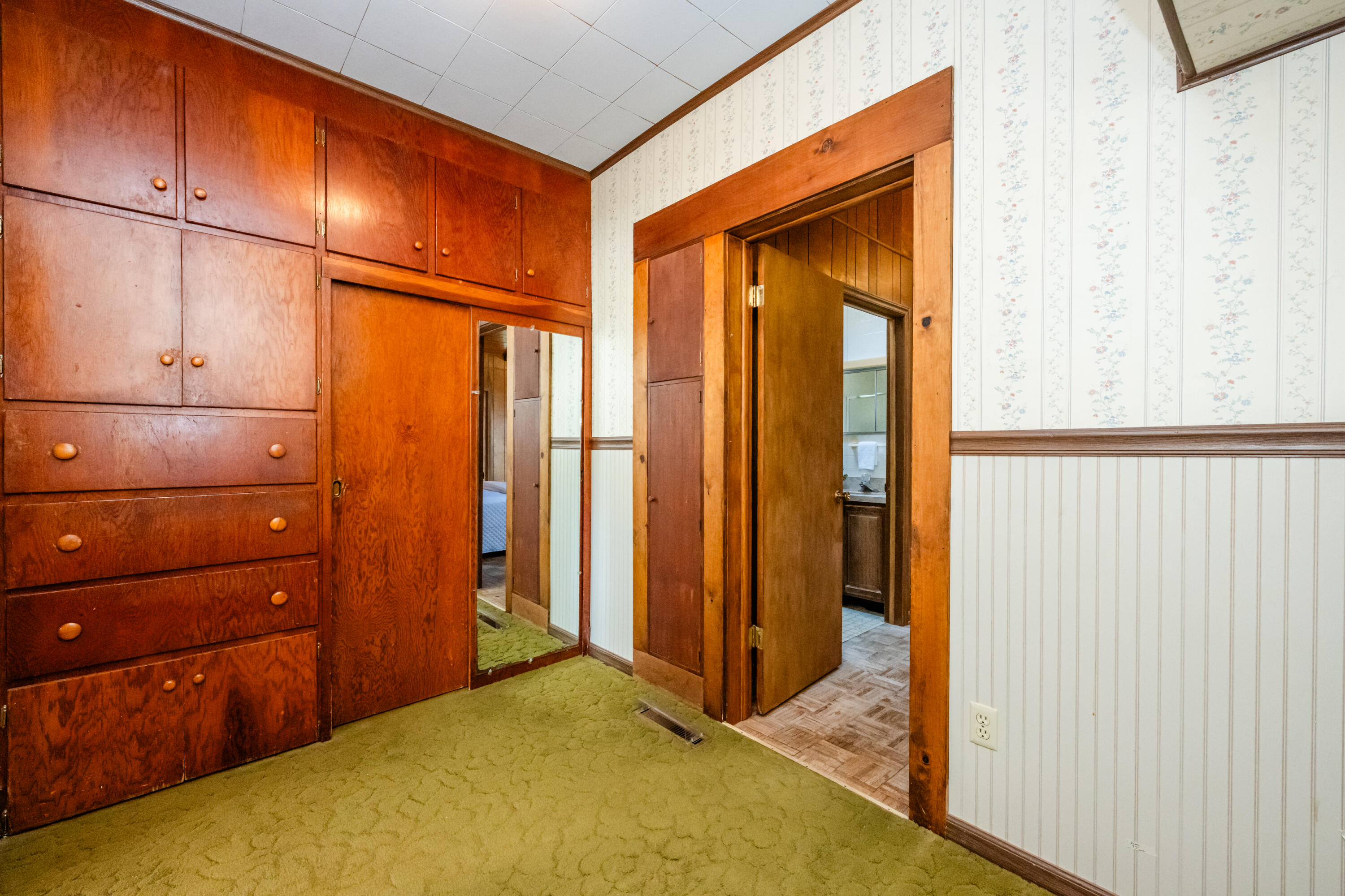 201 Sycamore Street E Three Oaks MI 49128
