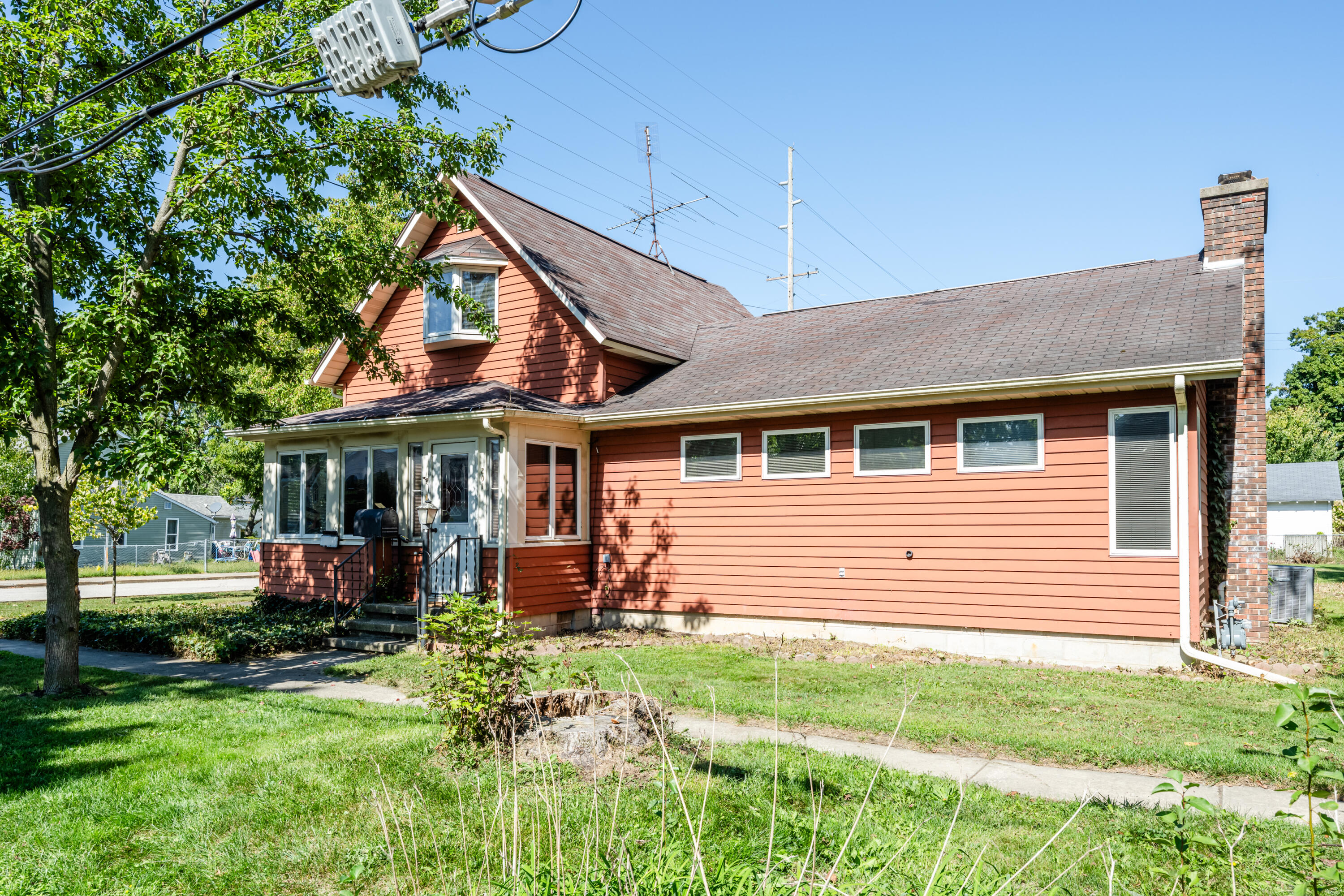 201 Sycamore Street E Three Oaks MI 49128