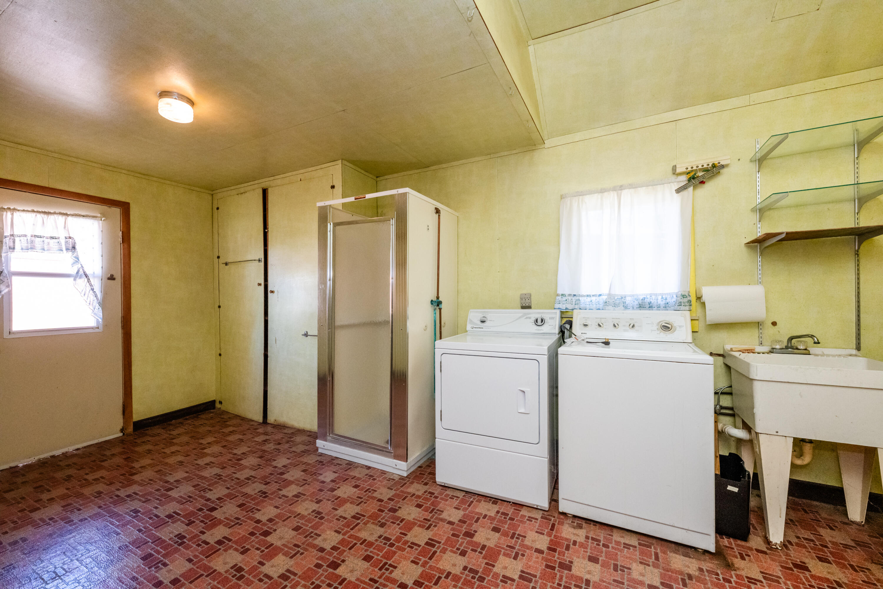 201 Sycamore Street E Three Oaks MI 49128