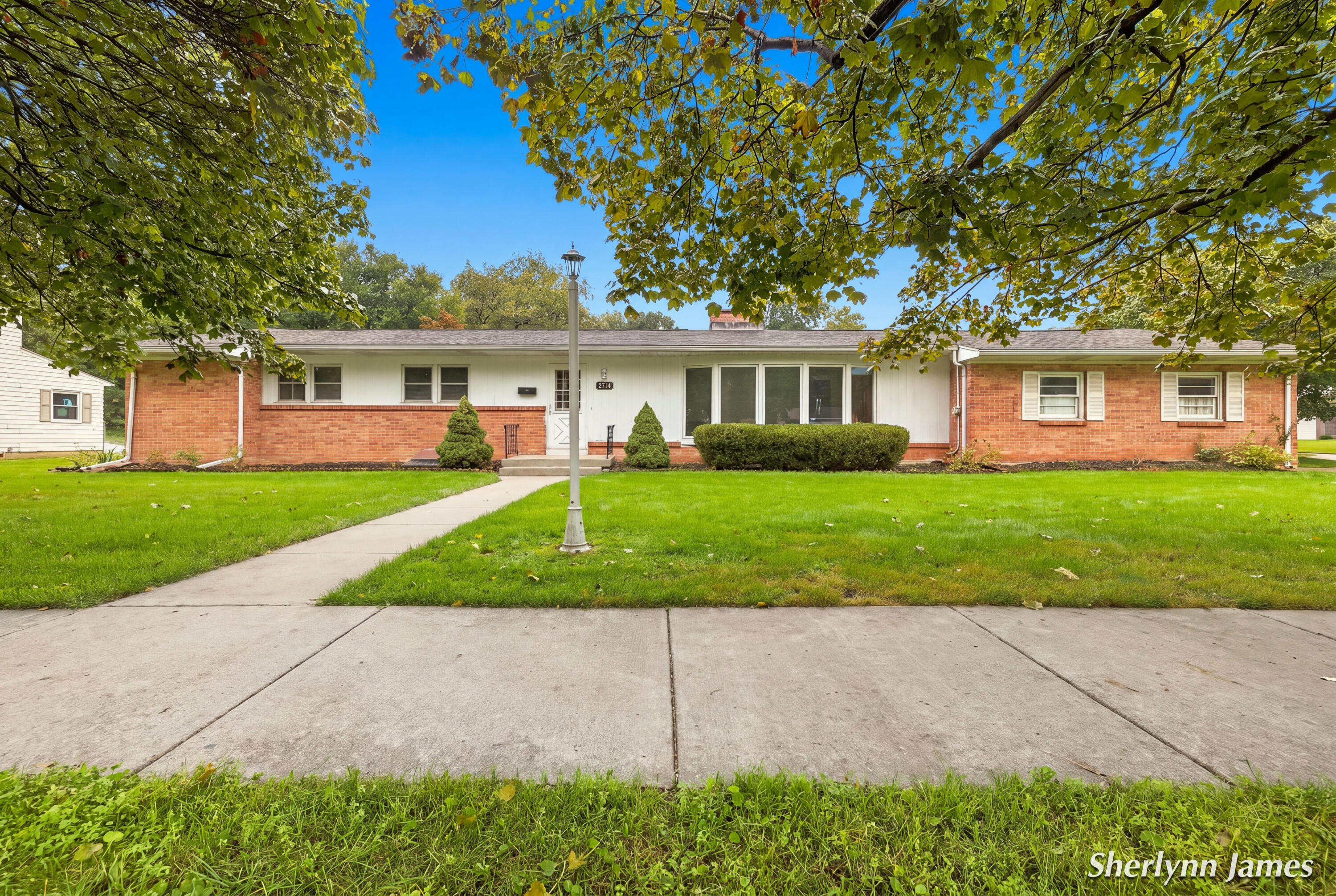 2714 Brooklane Avenue SE Grand Rapids MI 49507