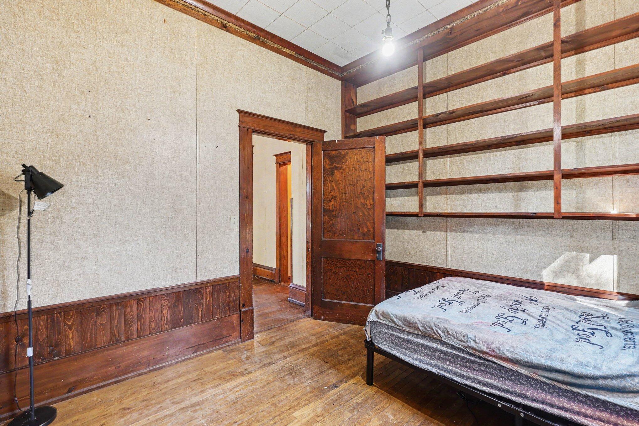 2082 Torrent Street Muskegon MI 49441