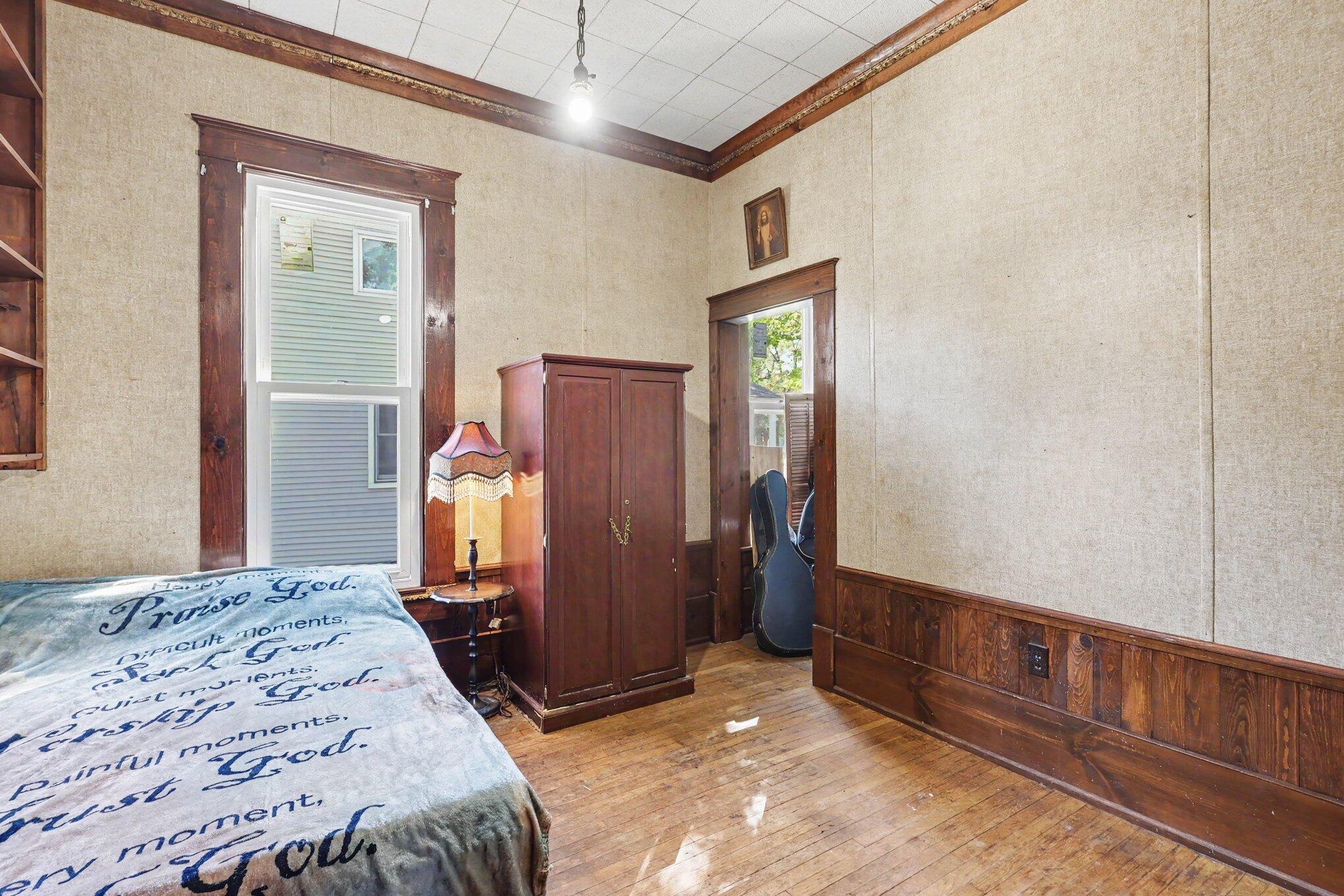 2082 Torrent Street Muskegon MI 49441