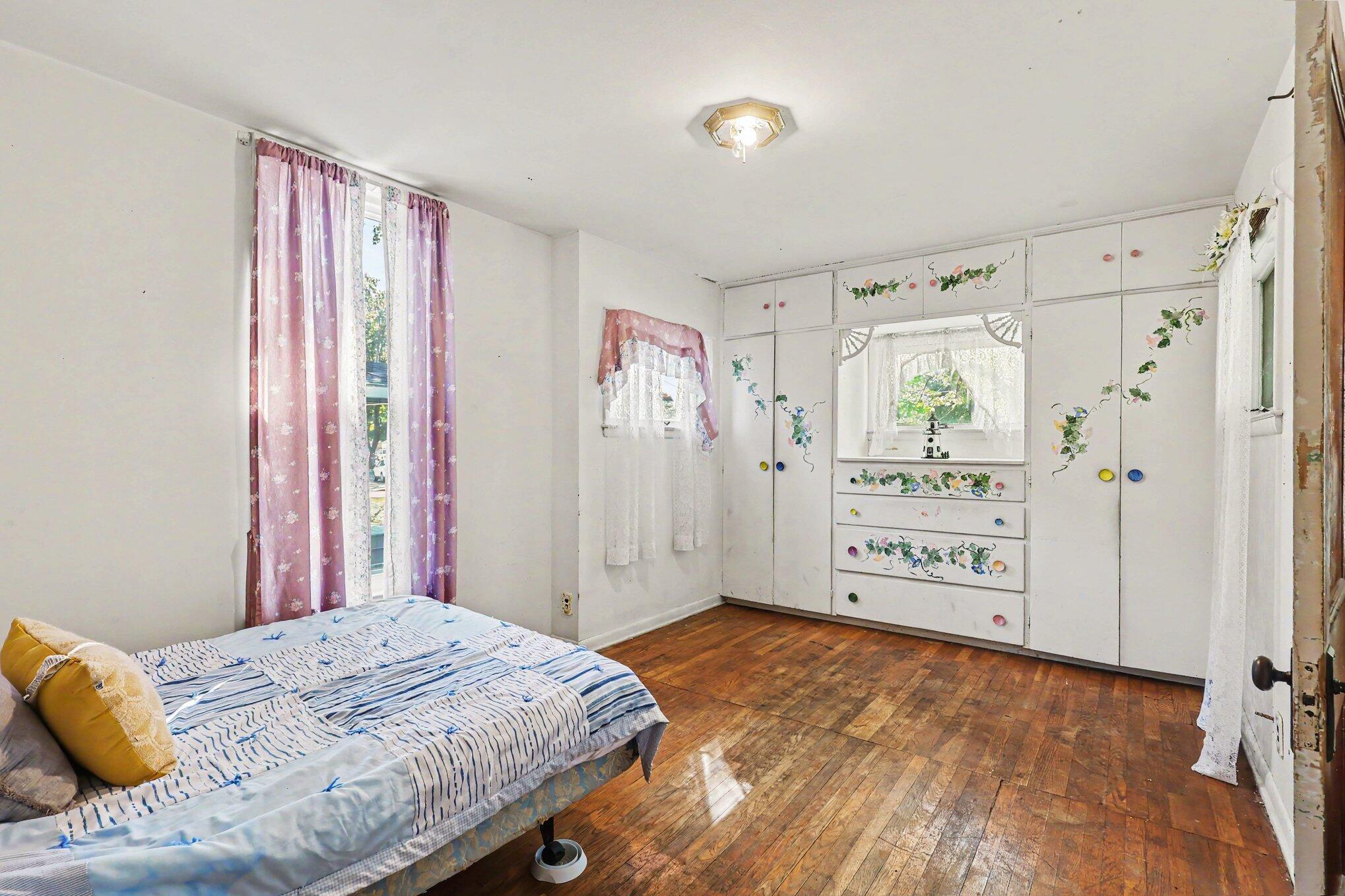 2082 Torrent Street Muskegon MI 49441