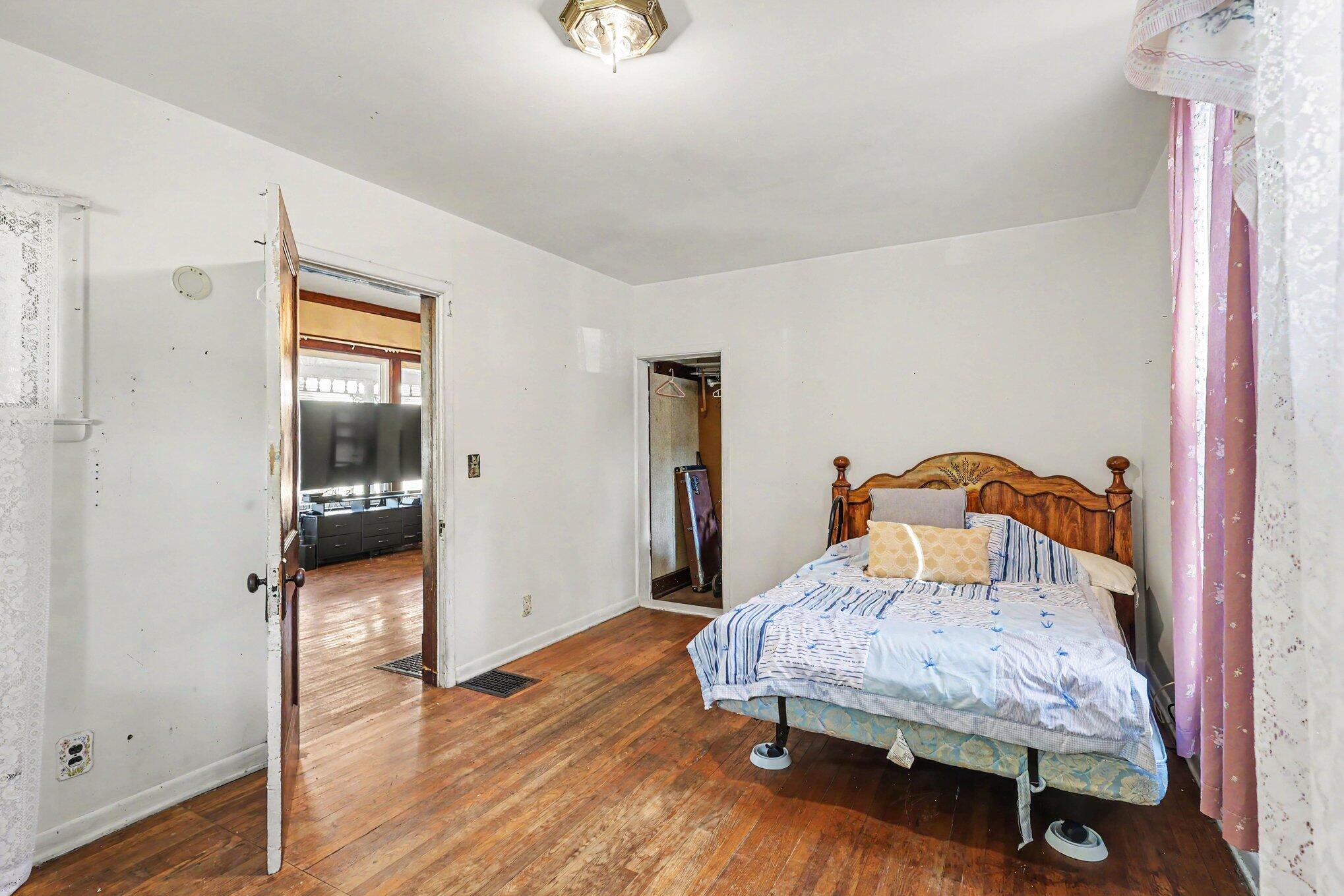 2082 Torrent Street Muskegon MI 49441