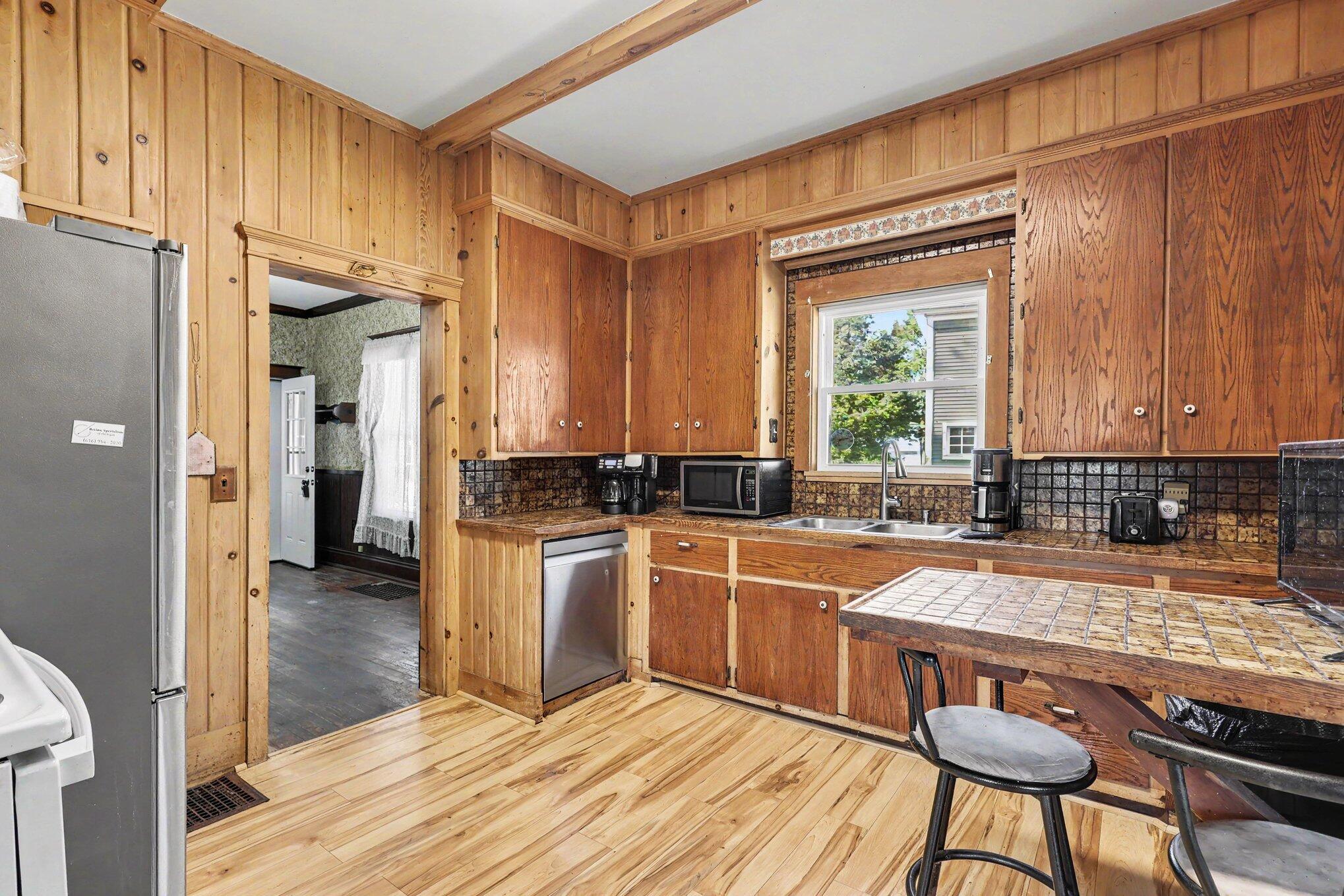 2082 Torrent Street Muskegon MI 49441