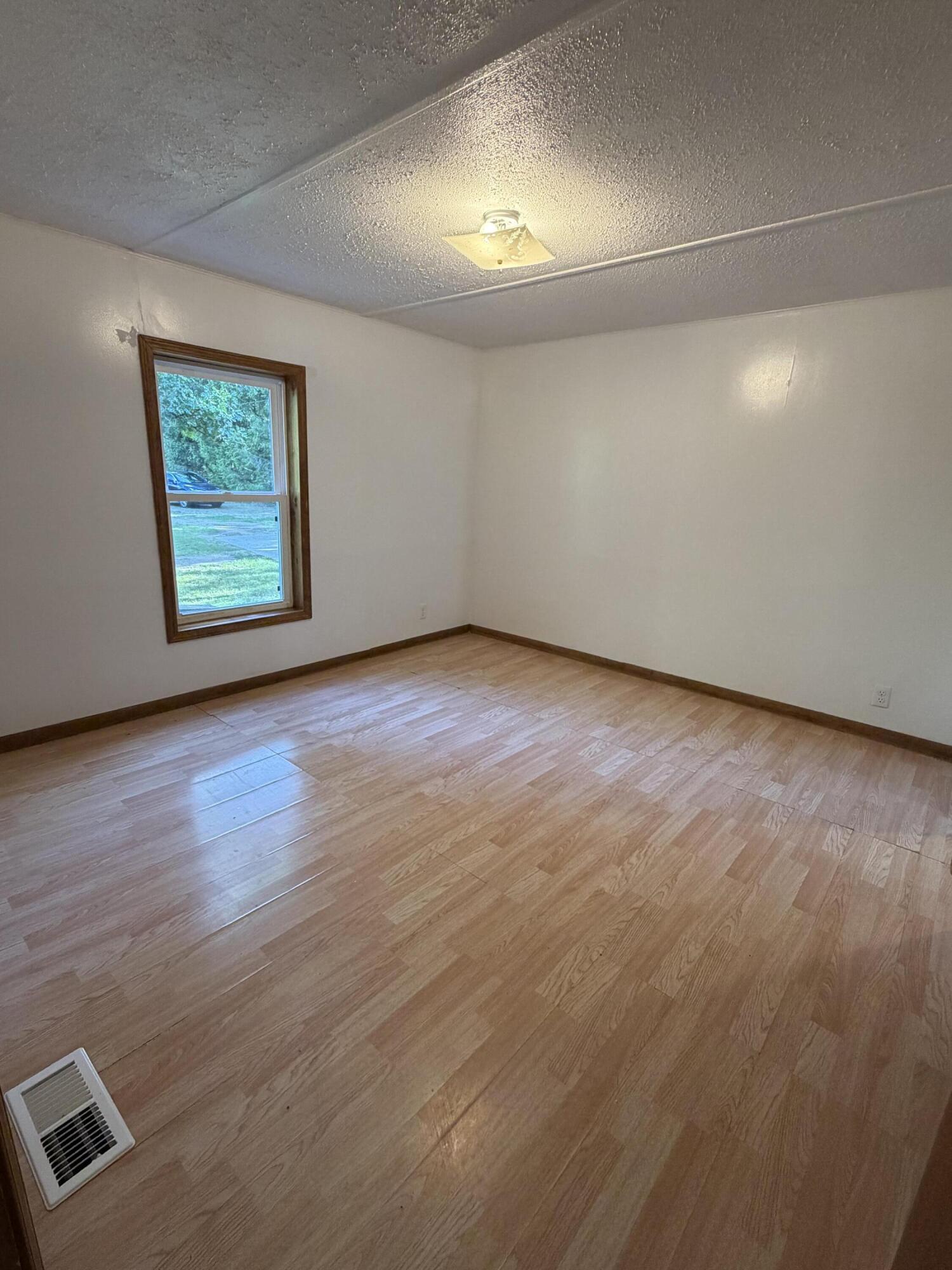 6637 White Road Muskegon MI 49442