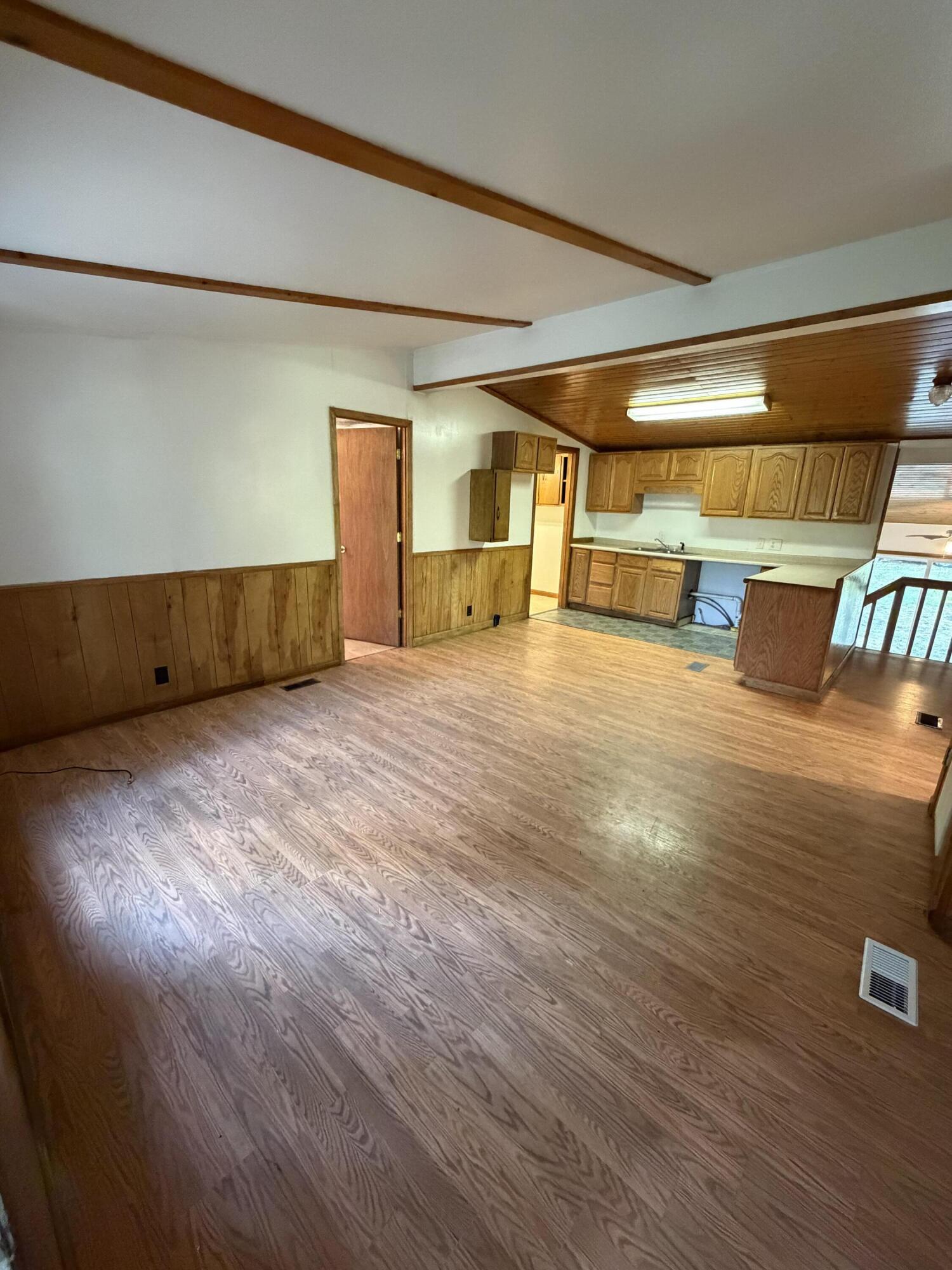 6637 White Road Muskegon MI 49442