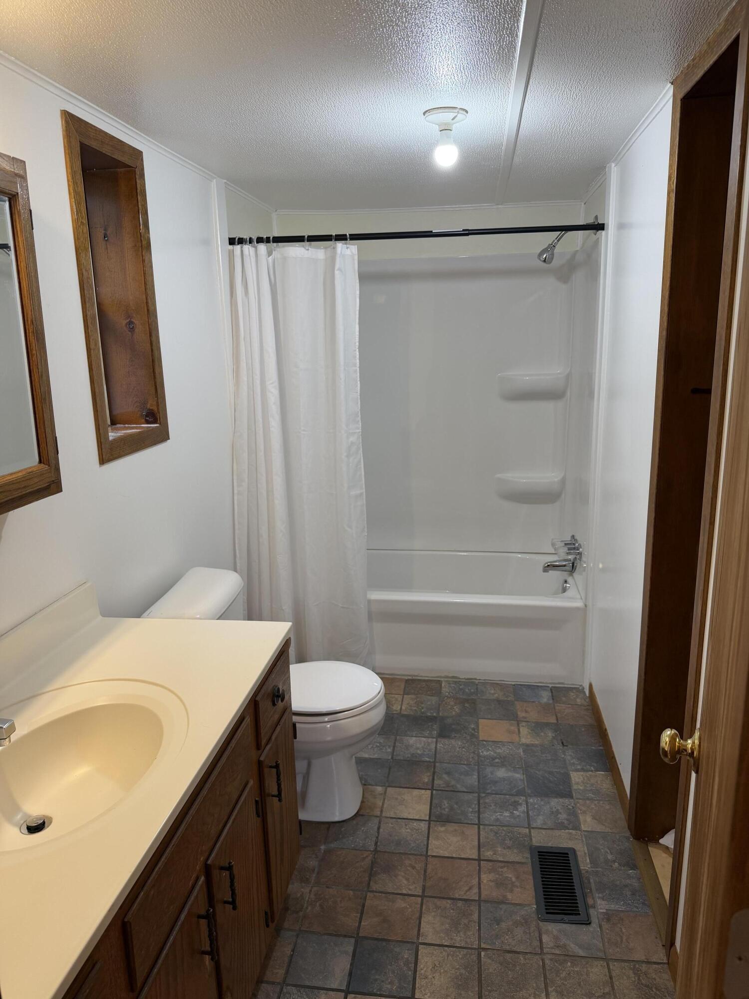 6637 White Road Muskegon MI 49442