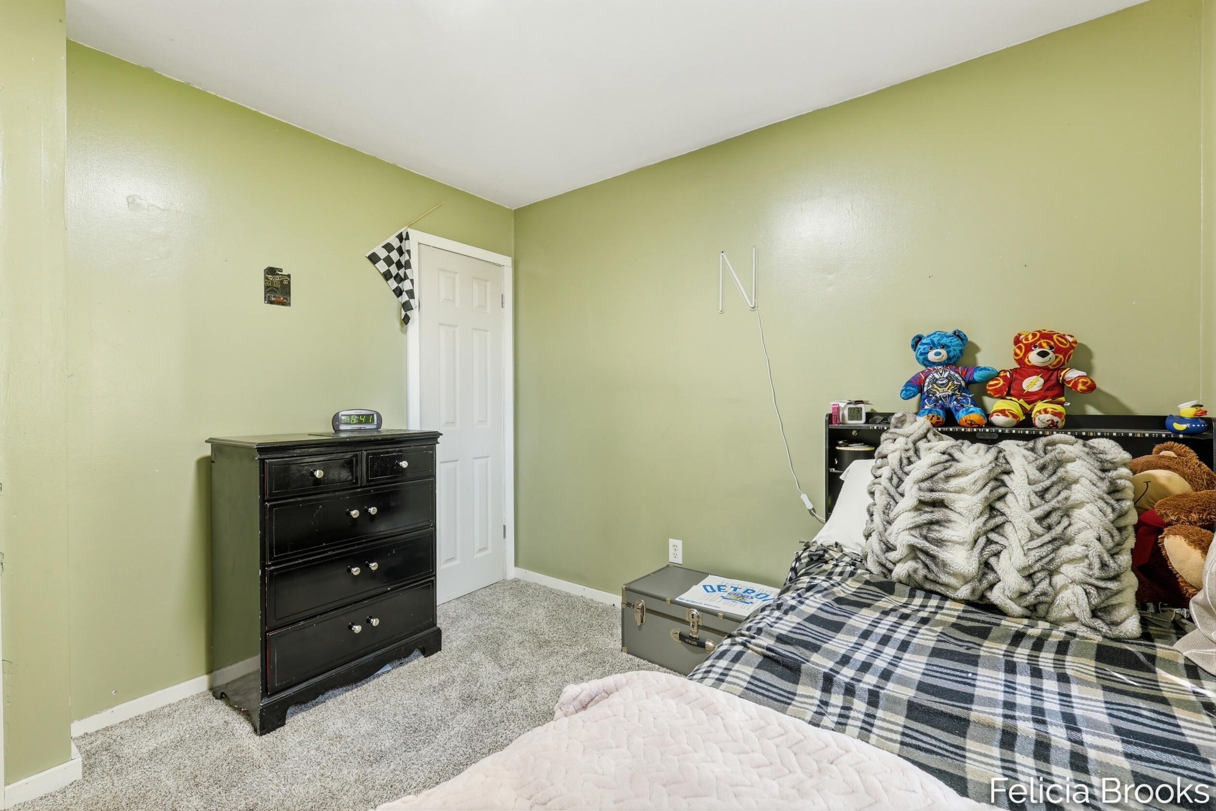 457 Parkside Avenue NW Grand Rapids MI 49534