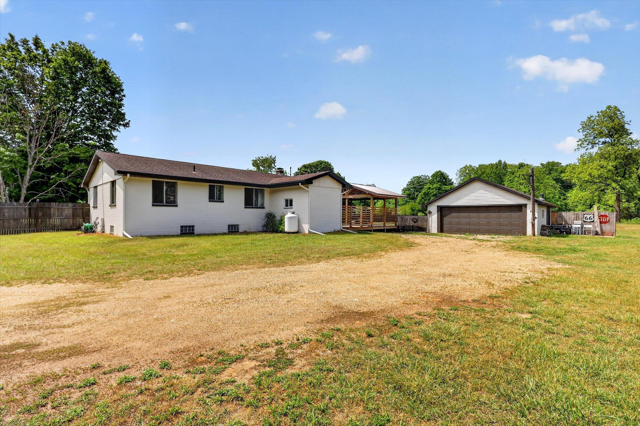 827 Williams Road Allegan MI 49010