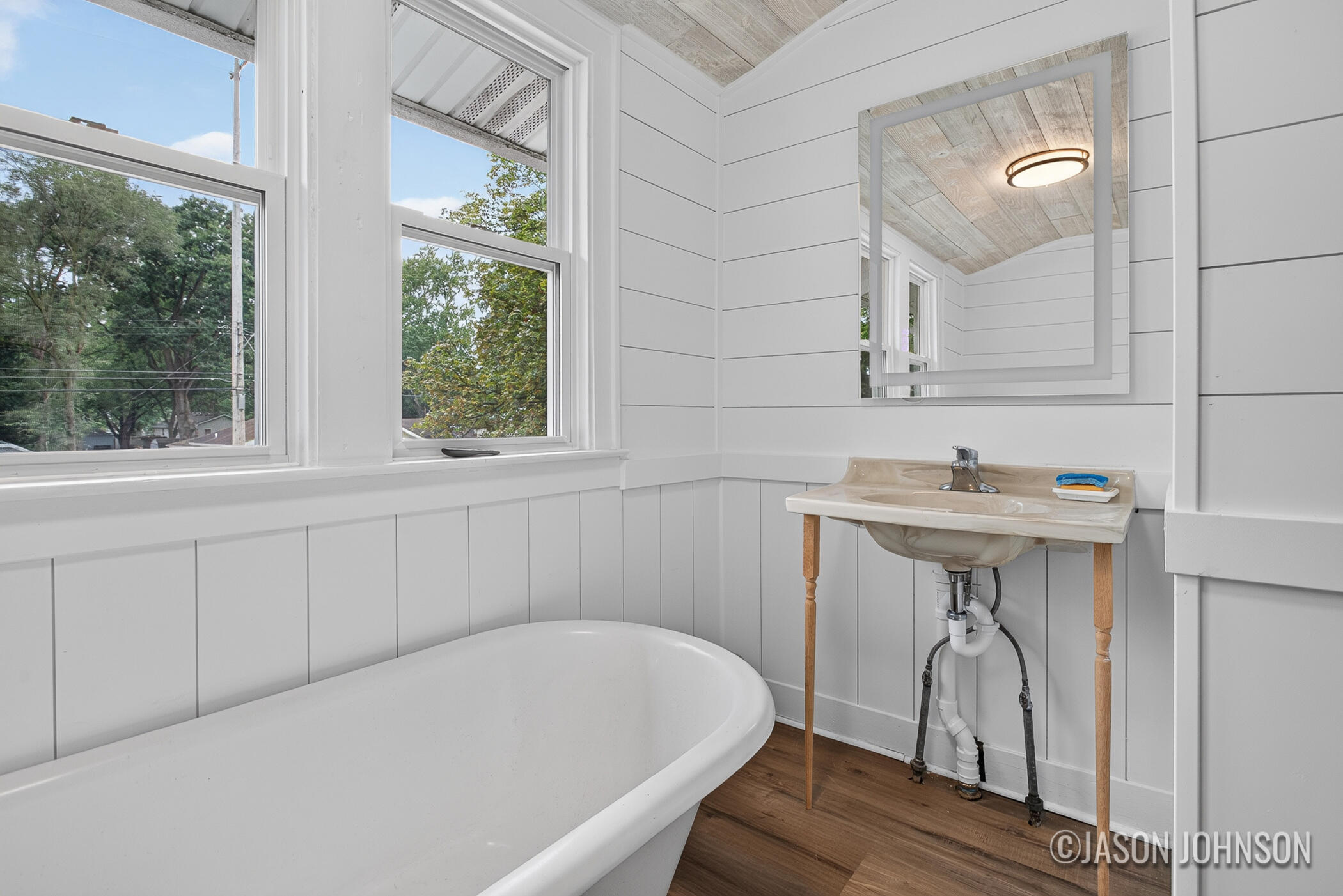 307 Ridgewood Street SE Grand Rapids MI 49548