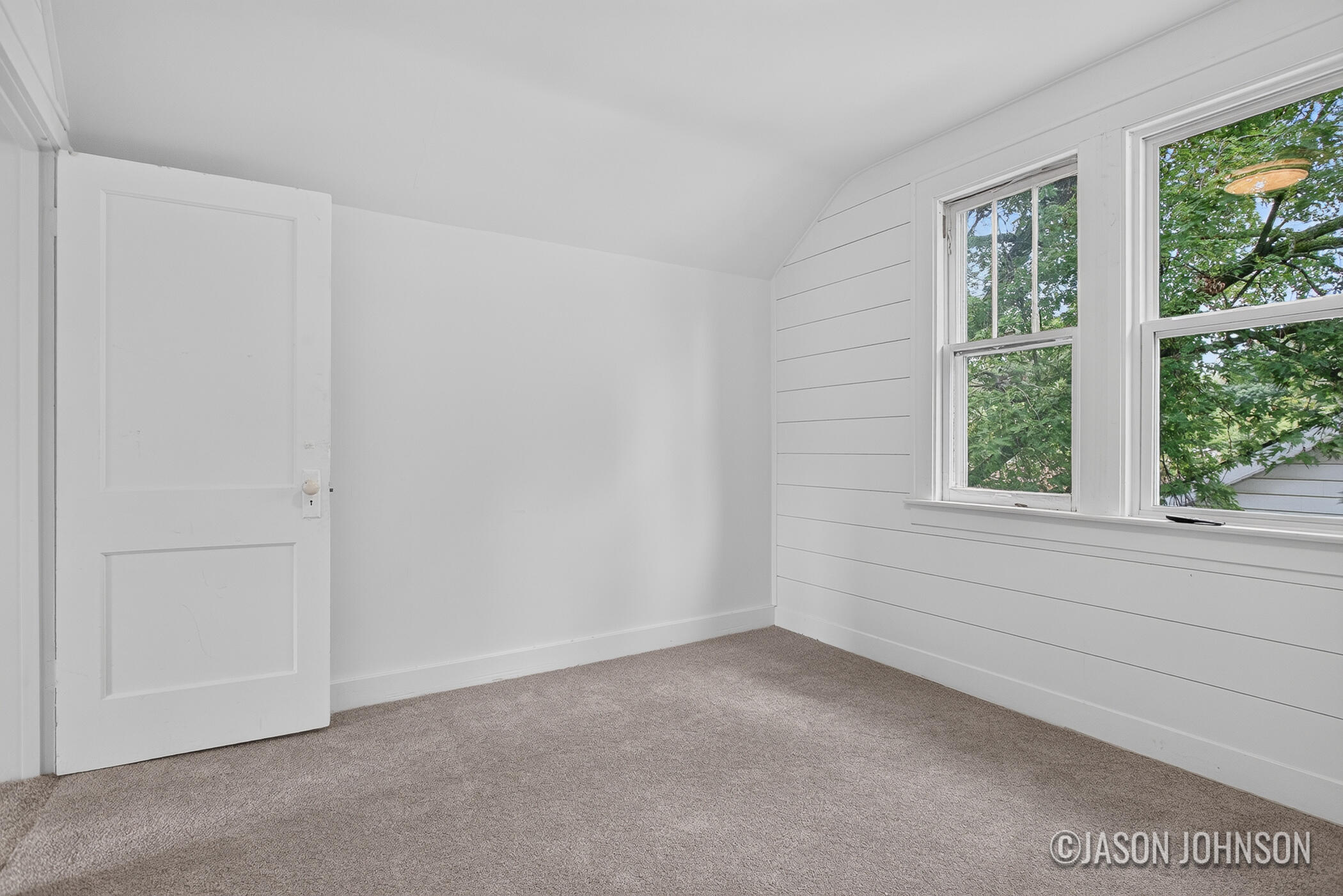 307 Ridgewood Street SE Grand Rapids MI 49548