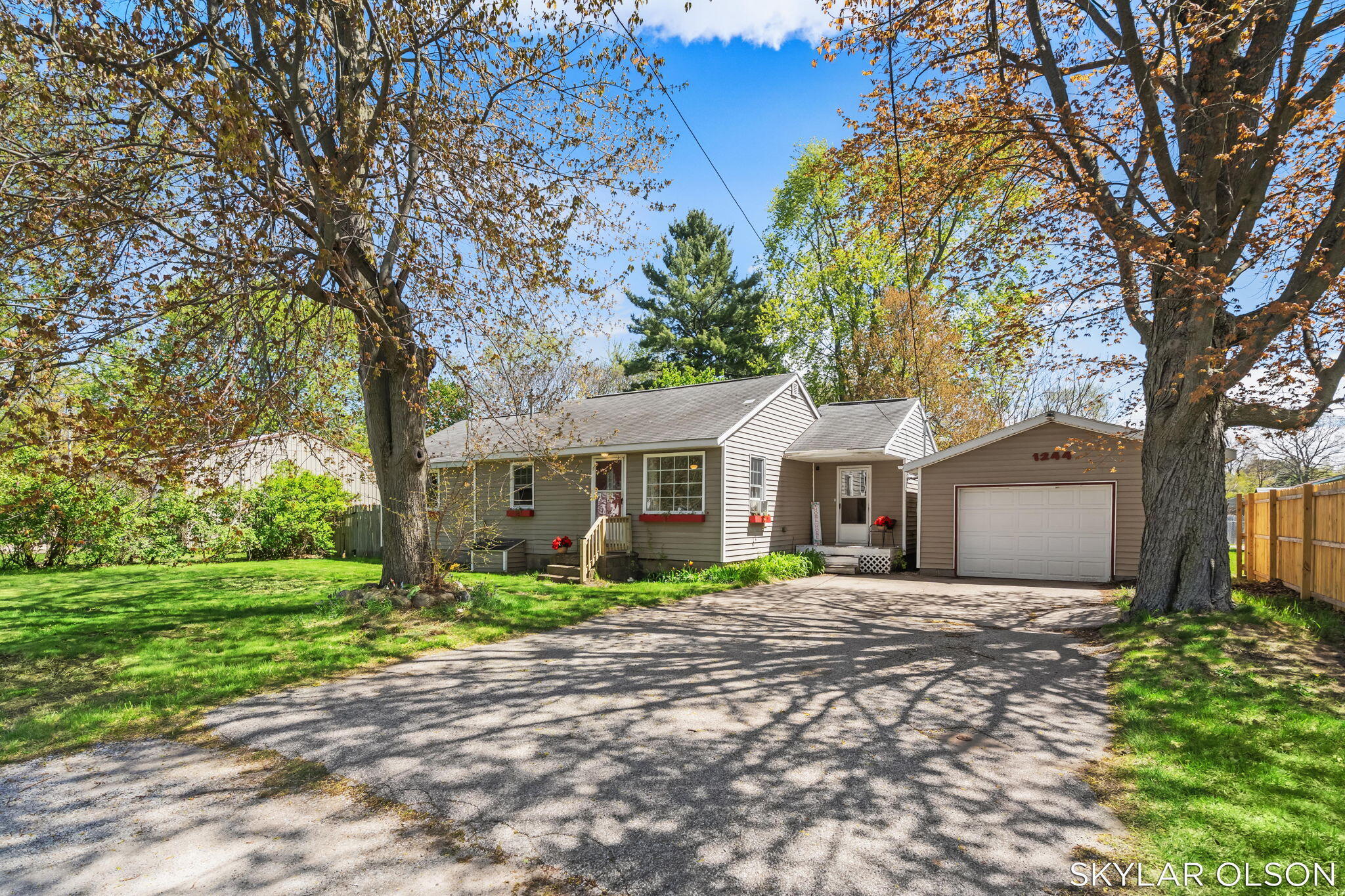 1244 Oaklea Street Muskegon MI 49442