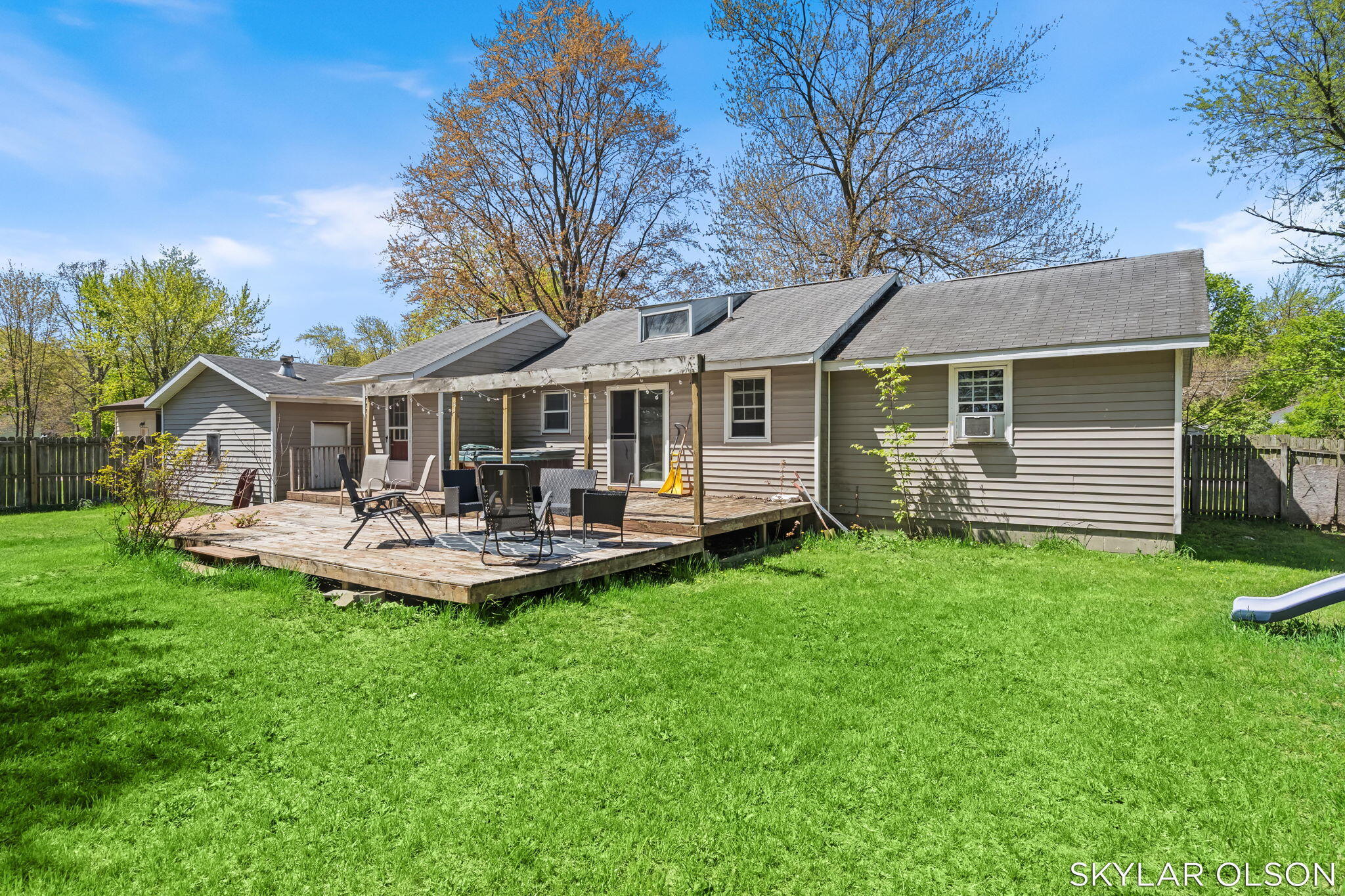 1244 Oaklea Street Muskegon MI 49442