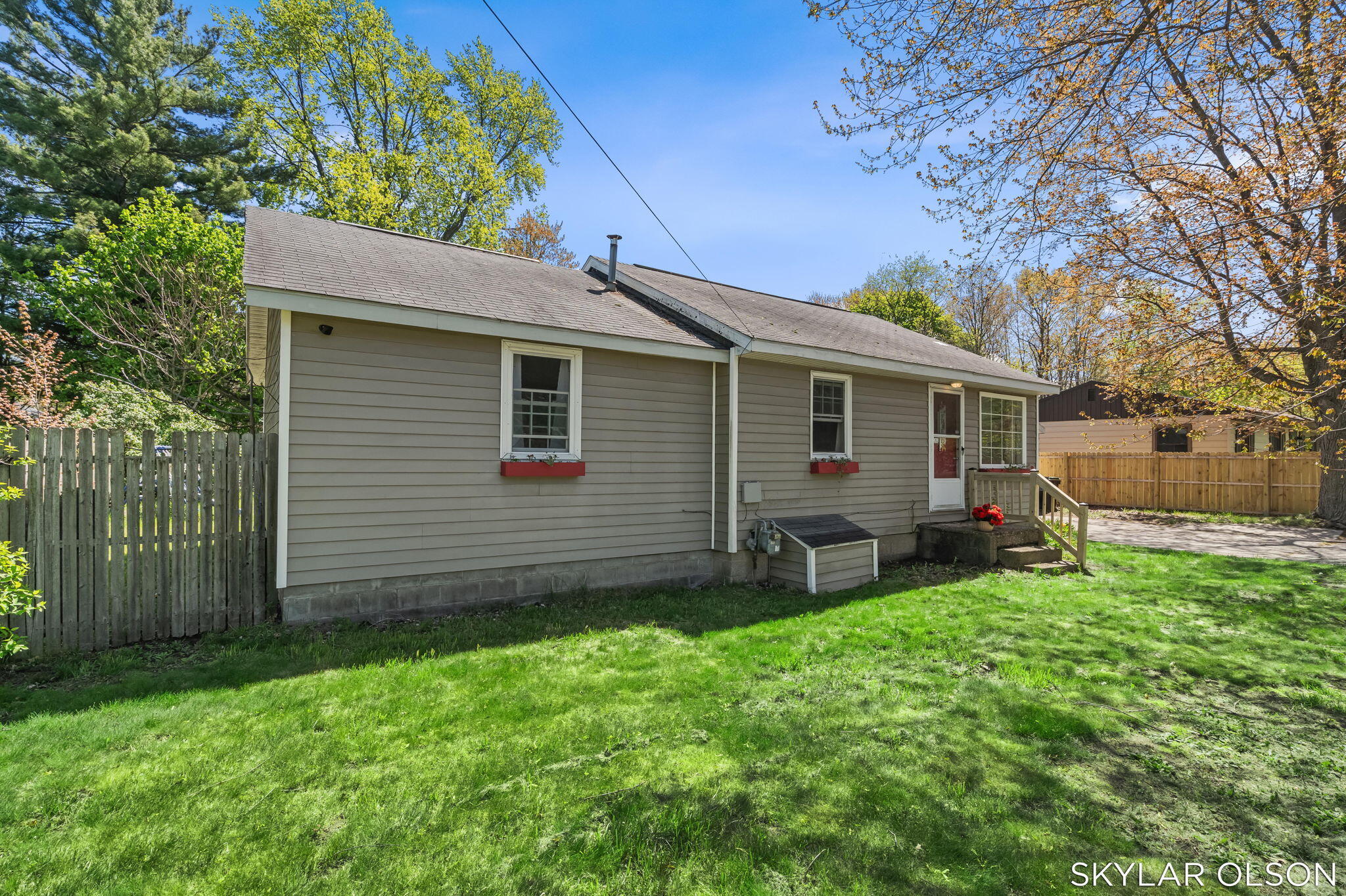 1244 Oaklea Street Muskegon MI 49442
