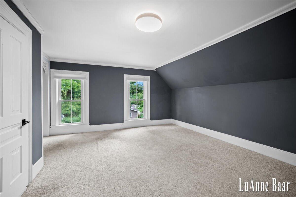 273 W Division Street NE Rockford MI 49341