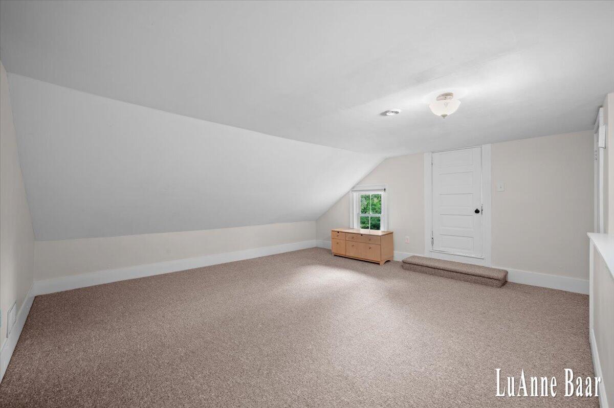 273 W Division Street NE Rockford MI 49341