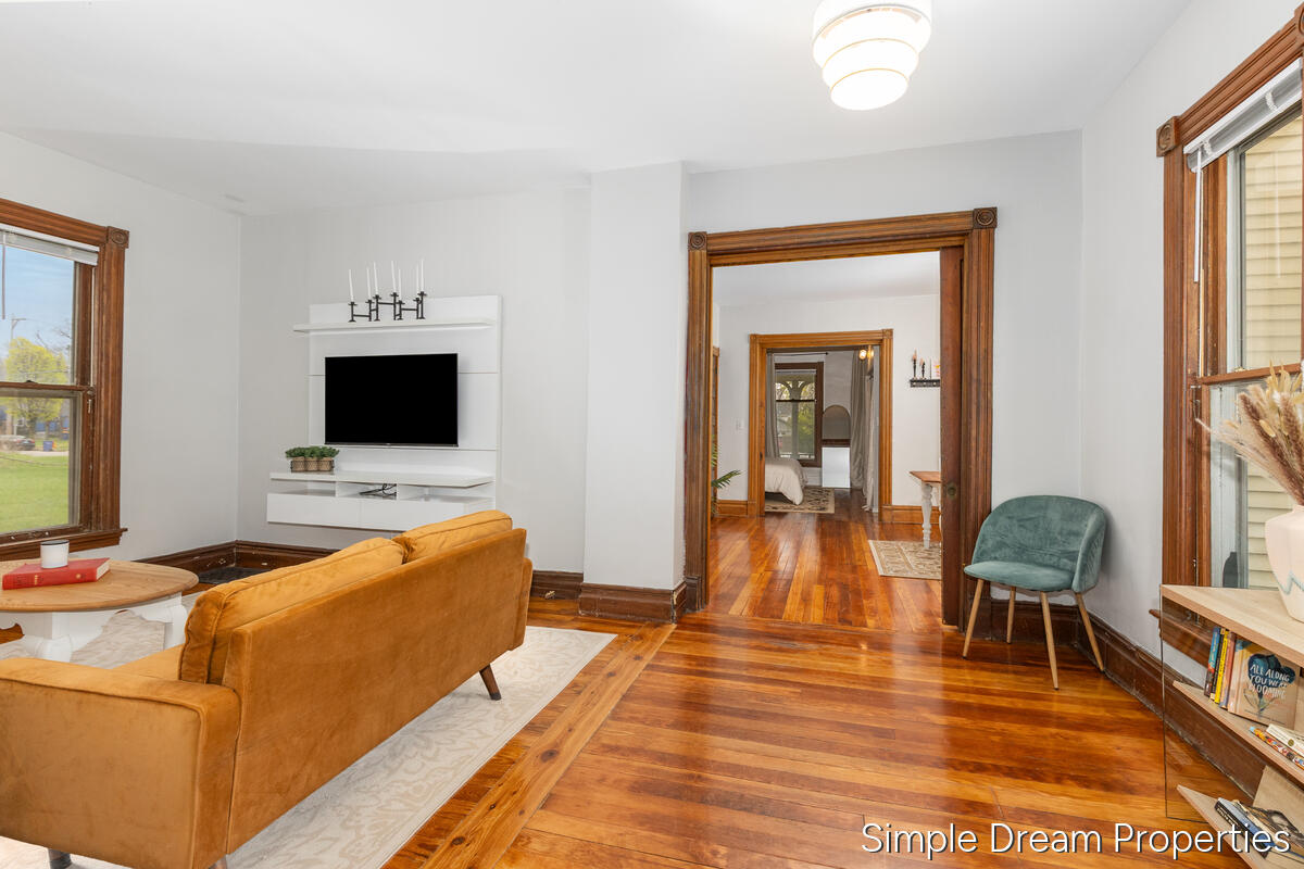 556 Lafayette Avenue SE Grand Rapids MI 49503