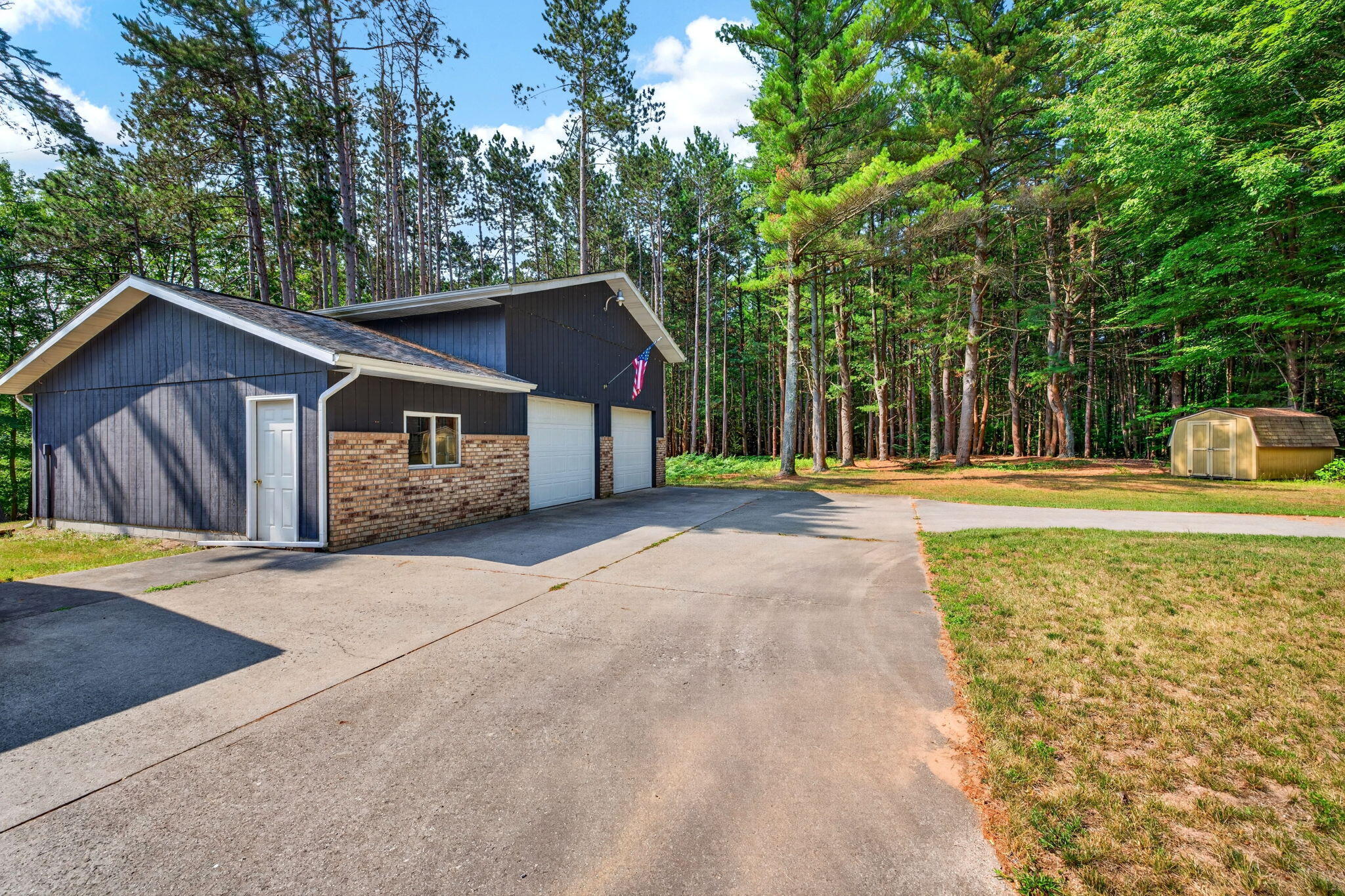 2515 W Giles Road Muskegon MI 49445