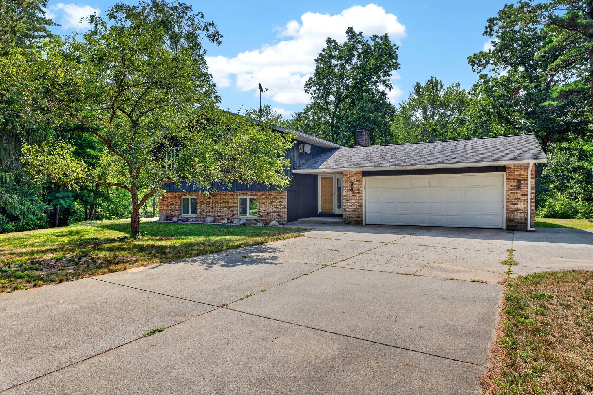 2515 W Giles Road Muskegon MI 49445
