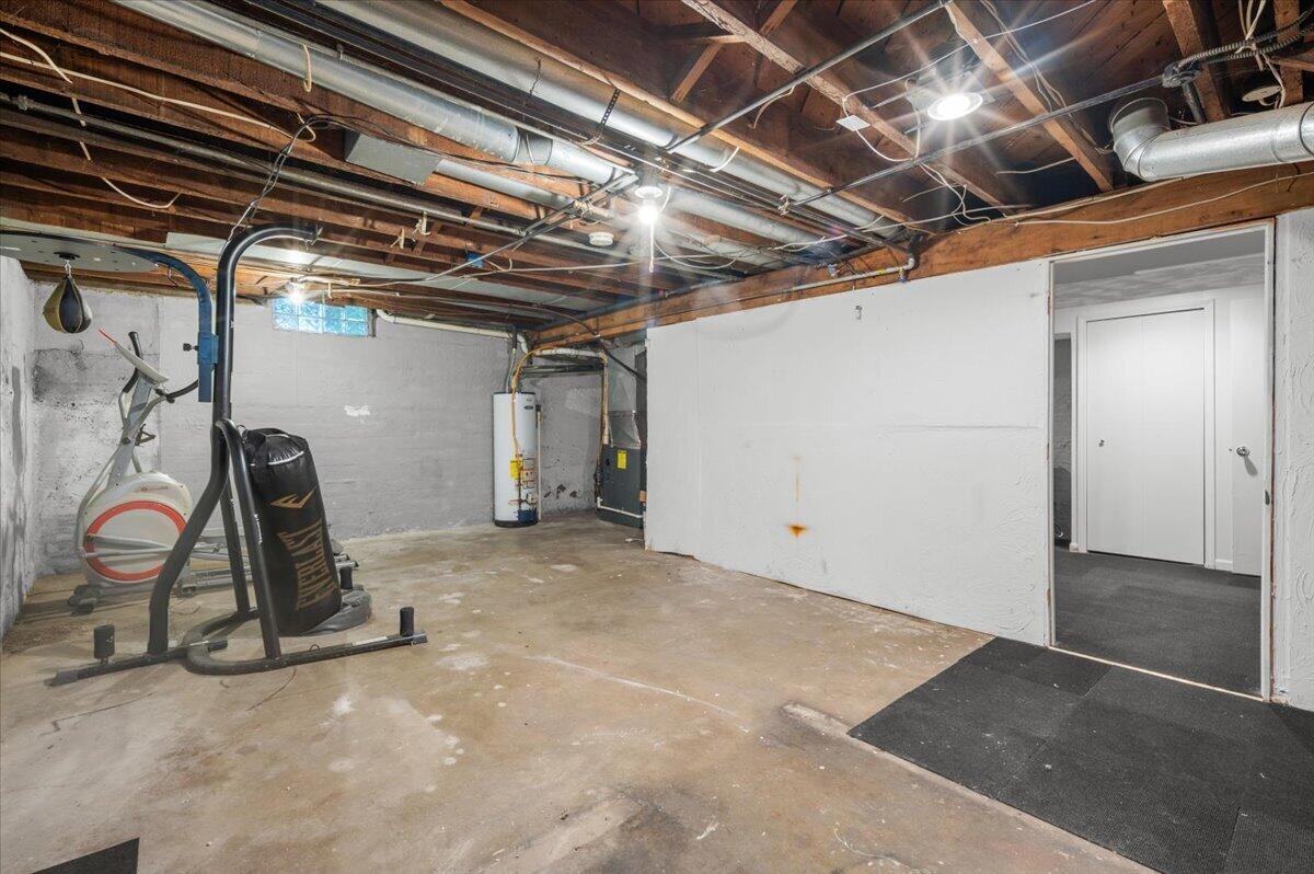 2030 Paris Avenue SE Grand Rapids MI 49507