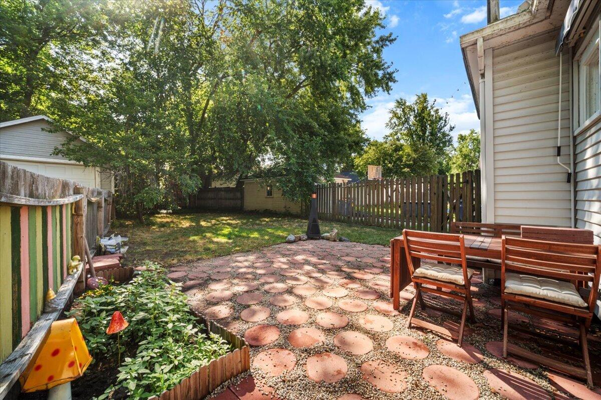2030 Paris Avenue SE Grand Rapids MI 49507