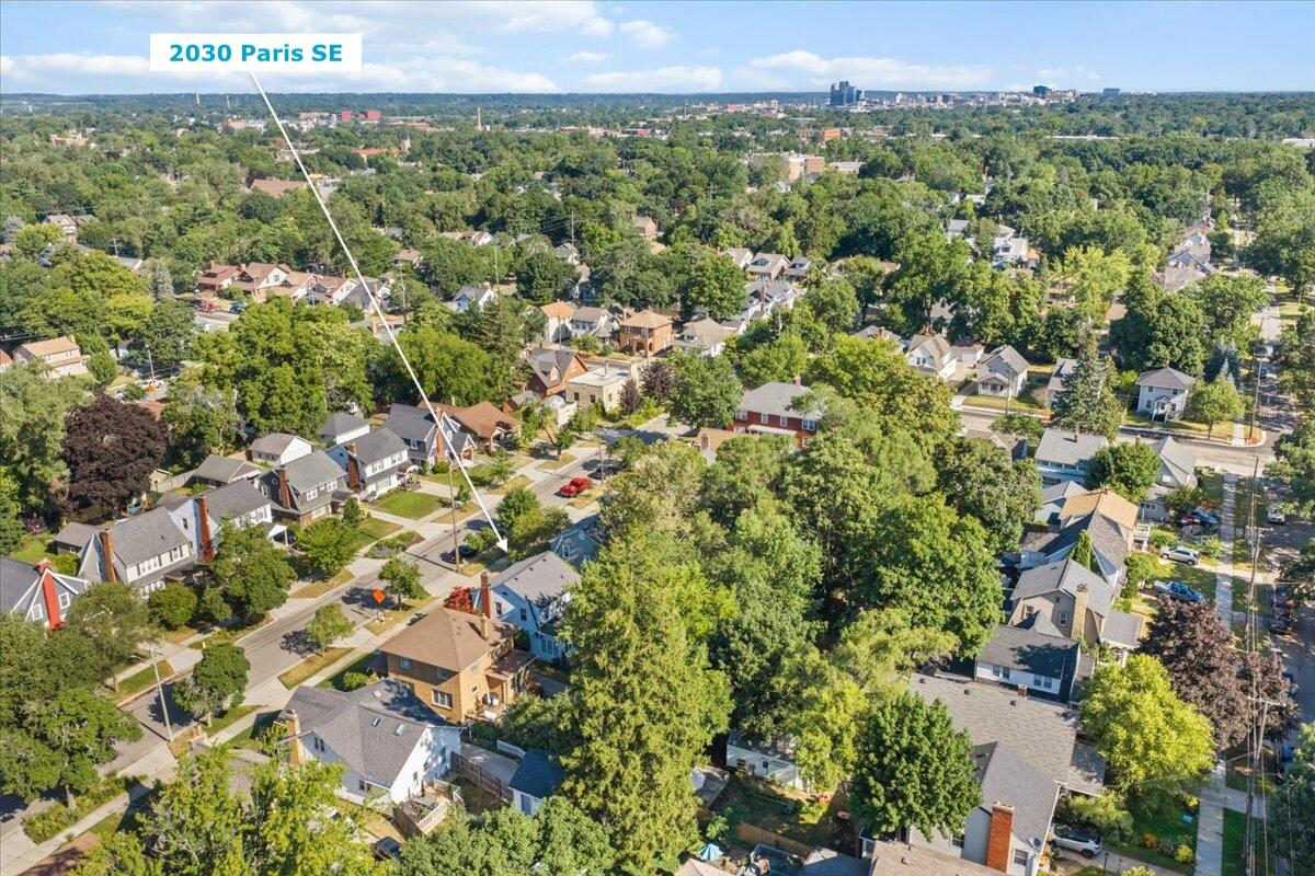 2030 Paris Avenue SE Grand Rapids MI 49507