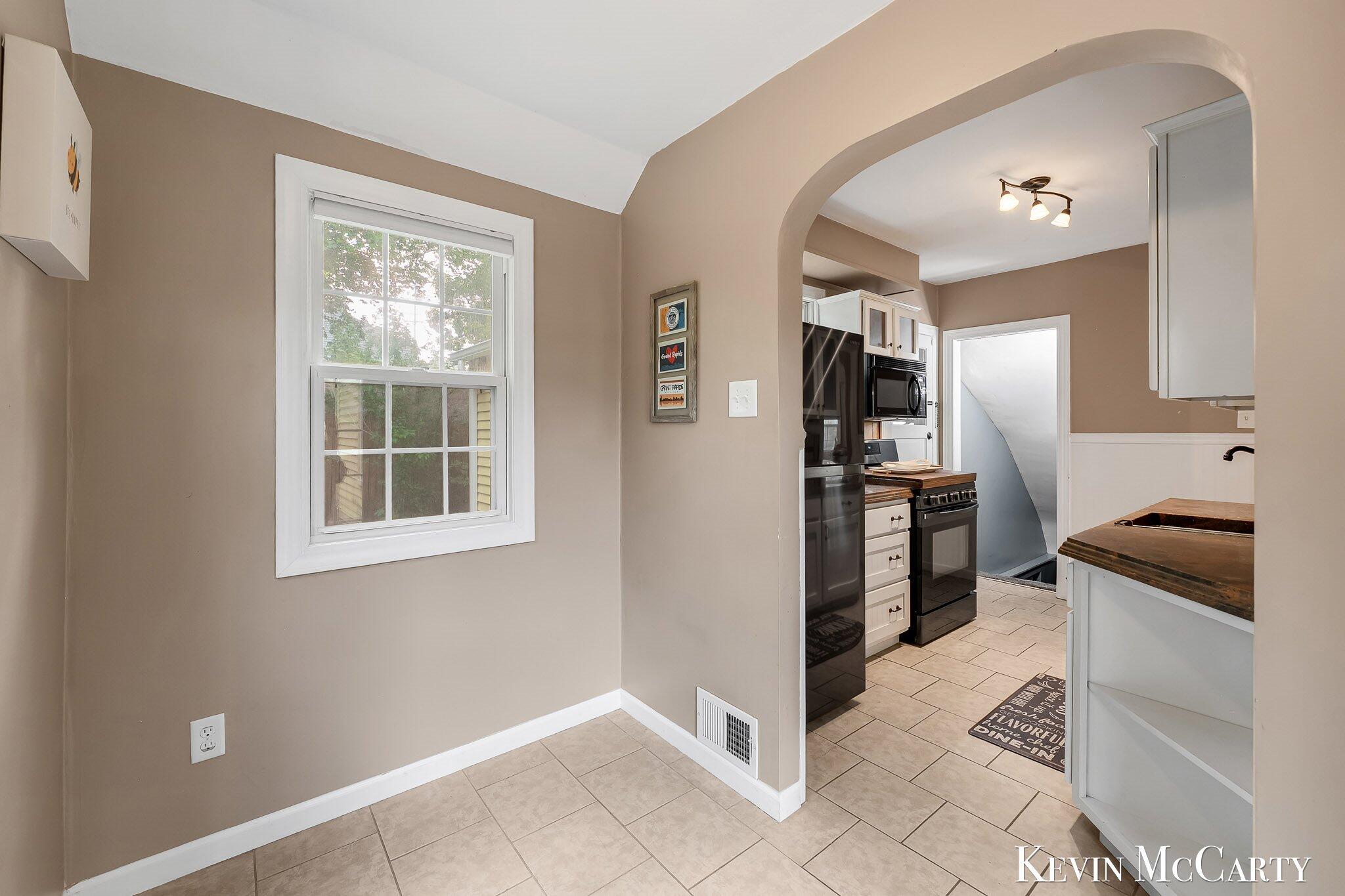 1713 Boston Street SE Grand Rapids MI 49506