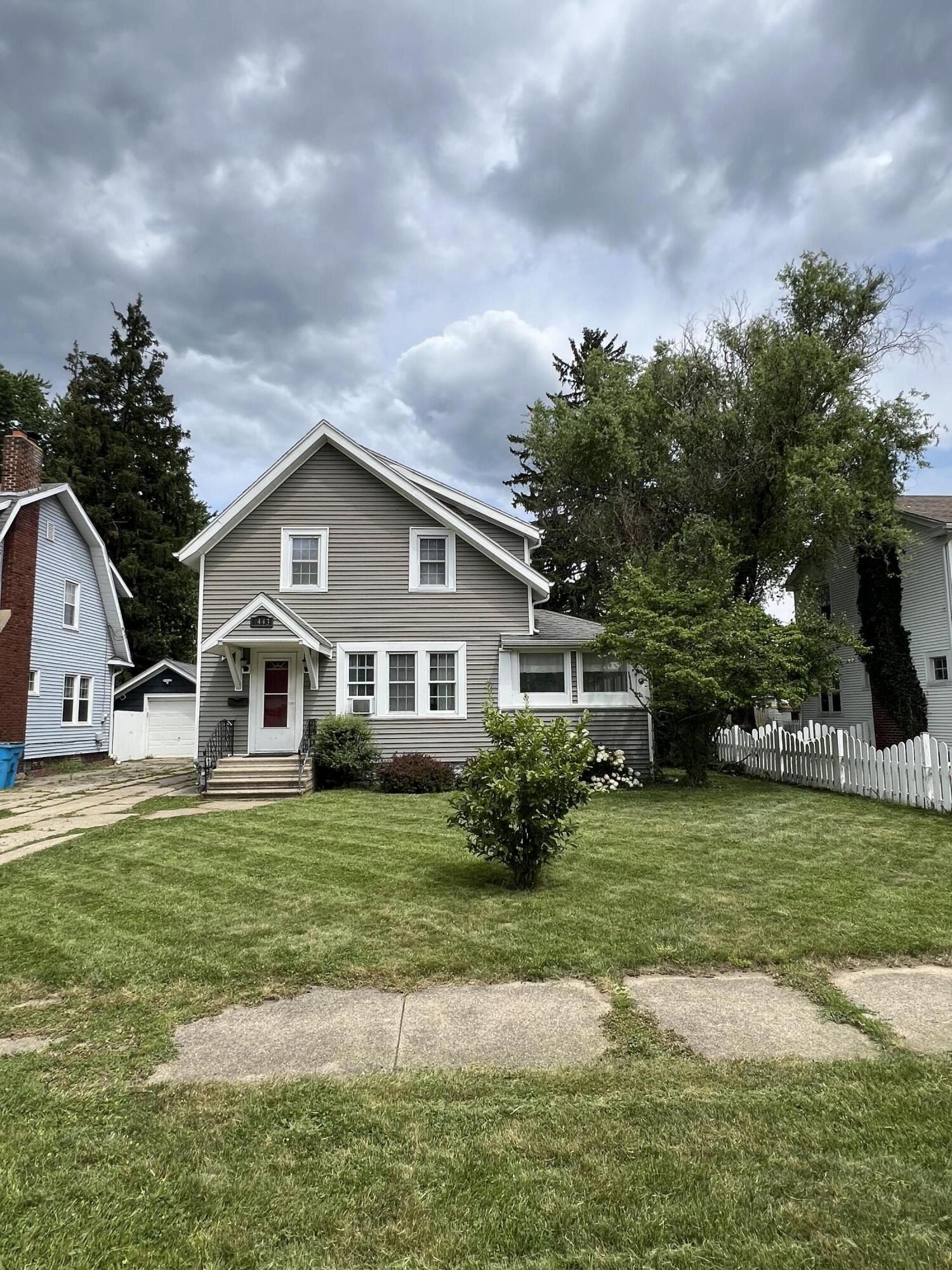 1443 Regent Street Niles MI 49120