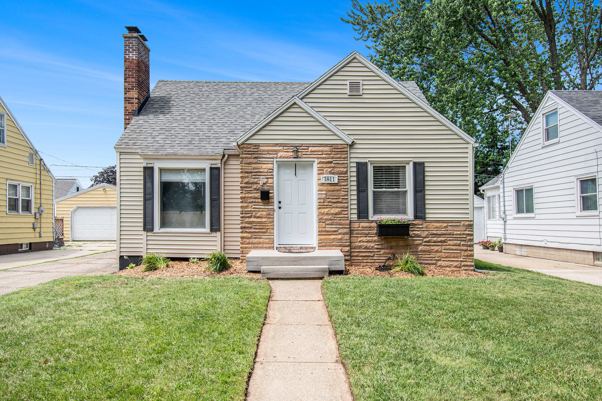 1811 Jennette Avenue NW Grand Rapids MI 49504