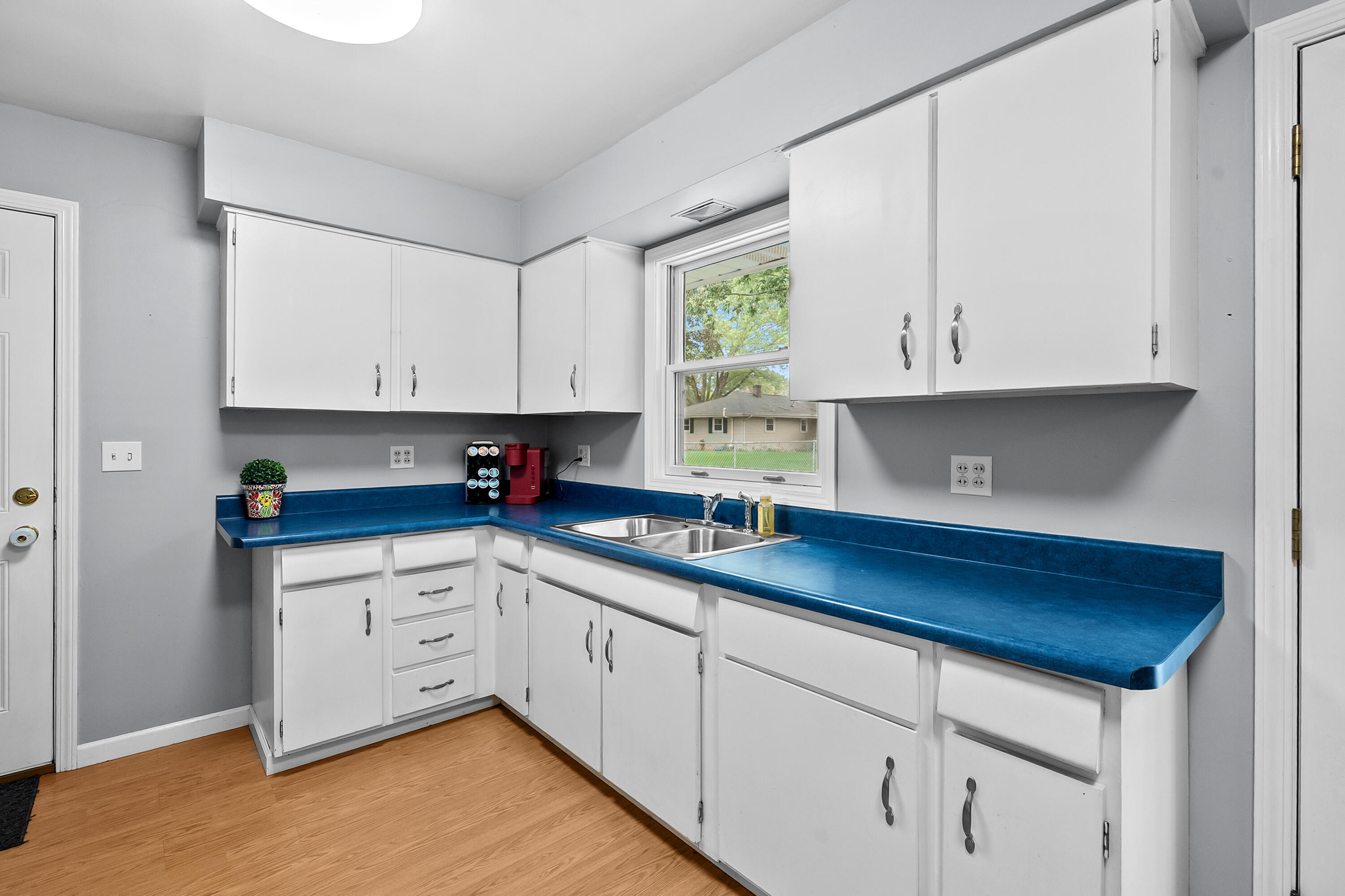 8237 Lovers Lane Portage MI 49002