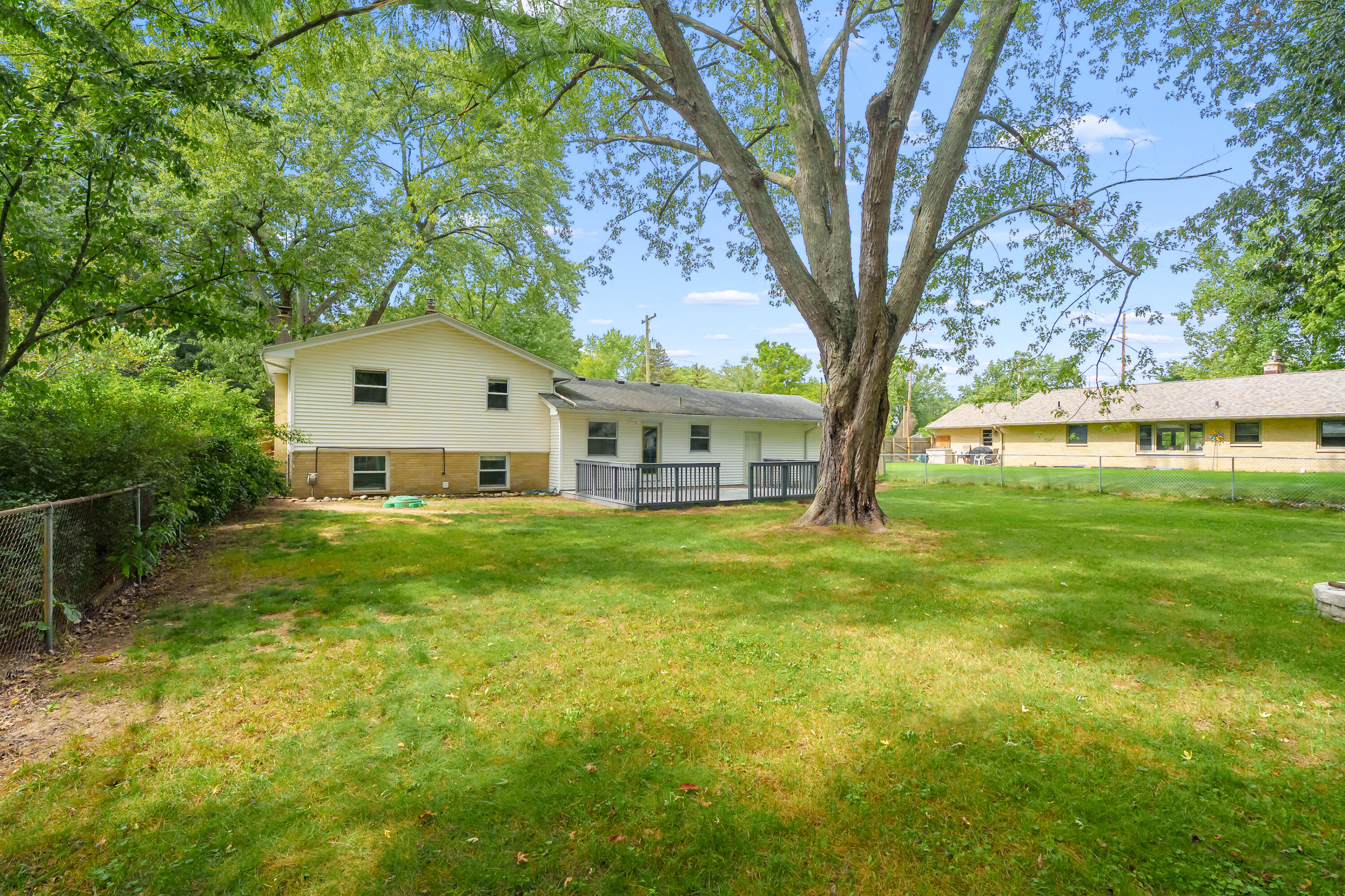 8237 Lovers Lane Portage MI 49002