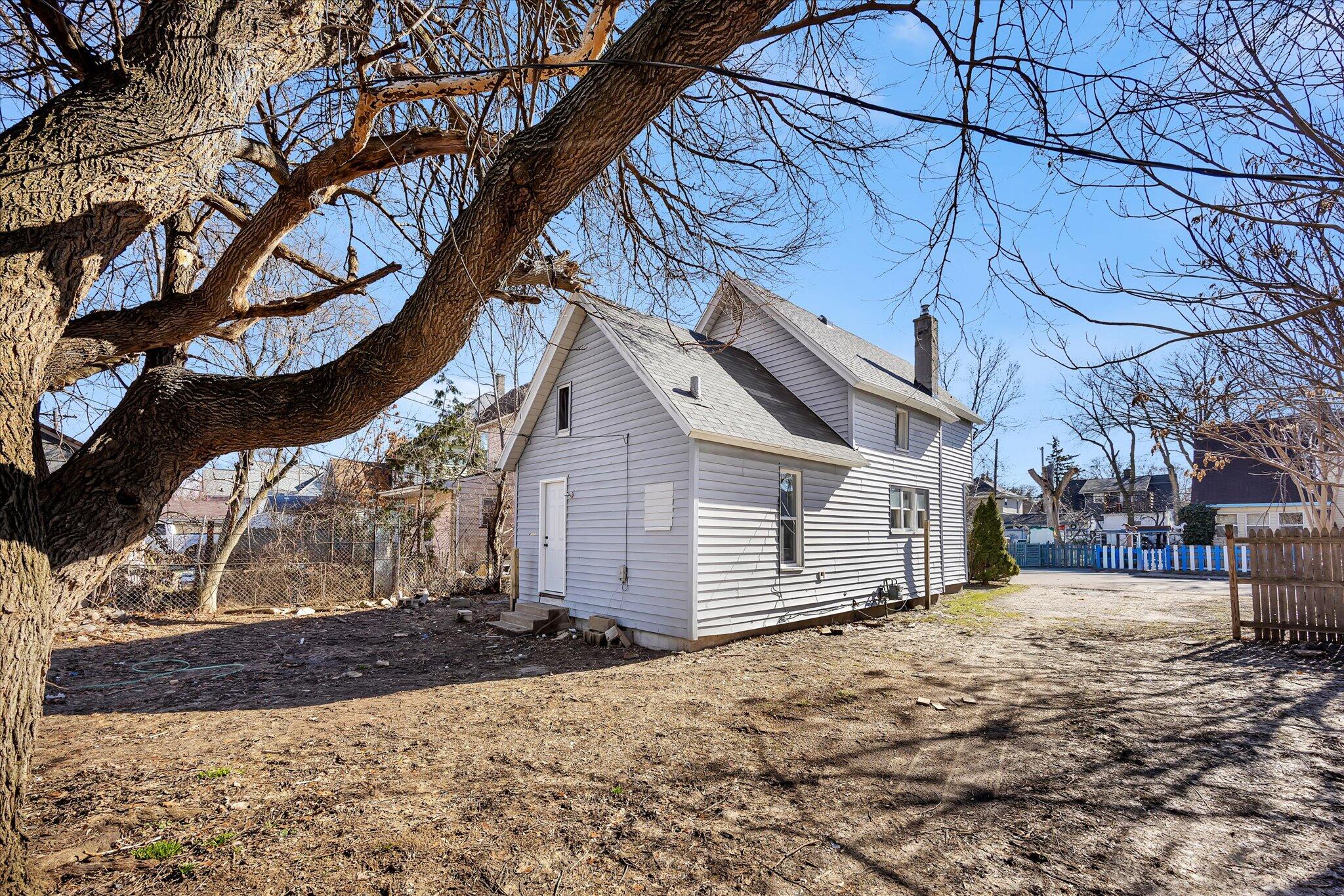 103 Quigley Boulevard SW Grand Rapids MI 49507