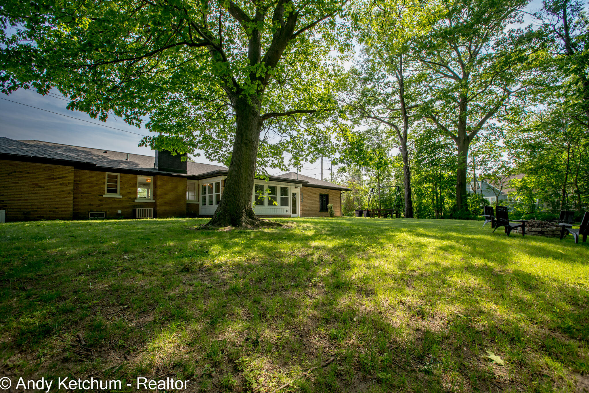 315 W 40th Street Holland MI 49423