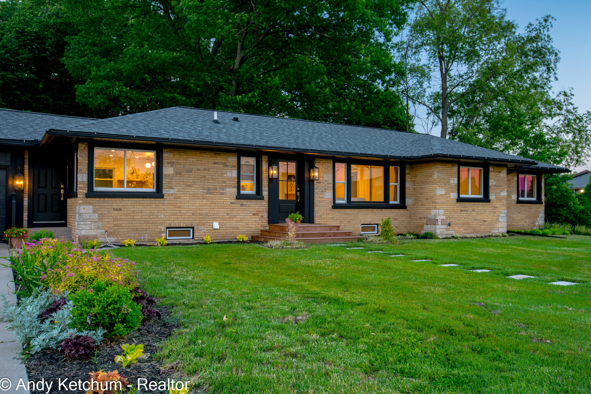 315 W 40th Street Holland MI 49423