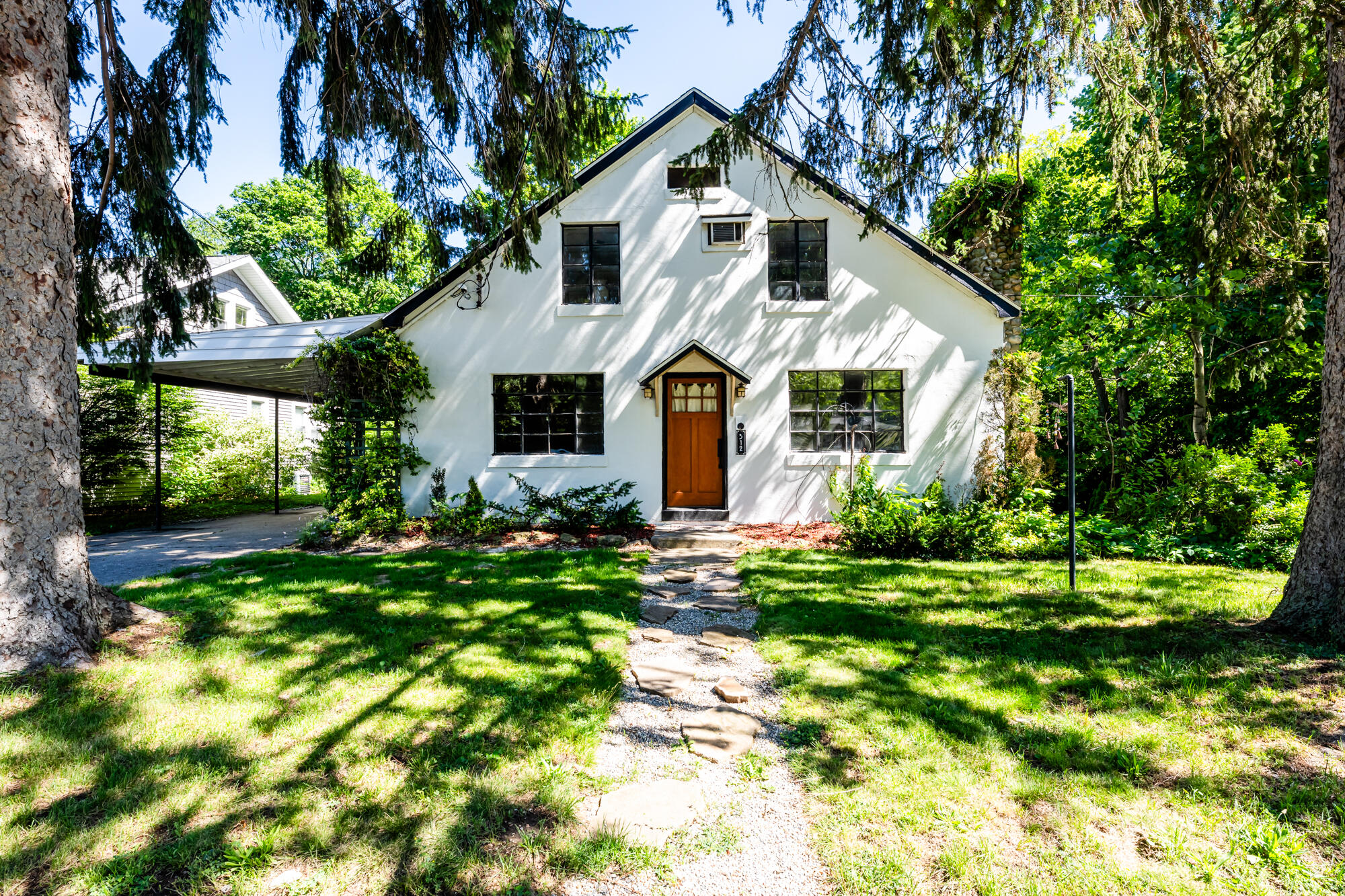 312 W Chicago Street Buchanan MI 49107