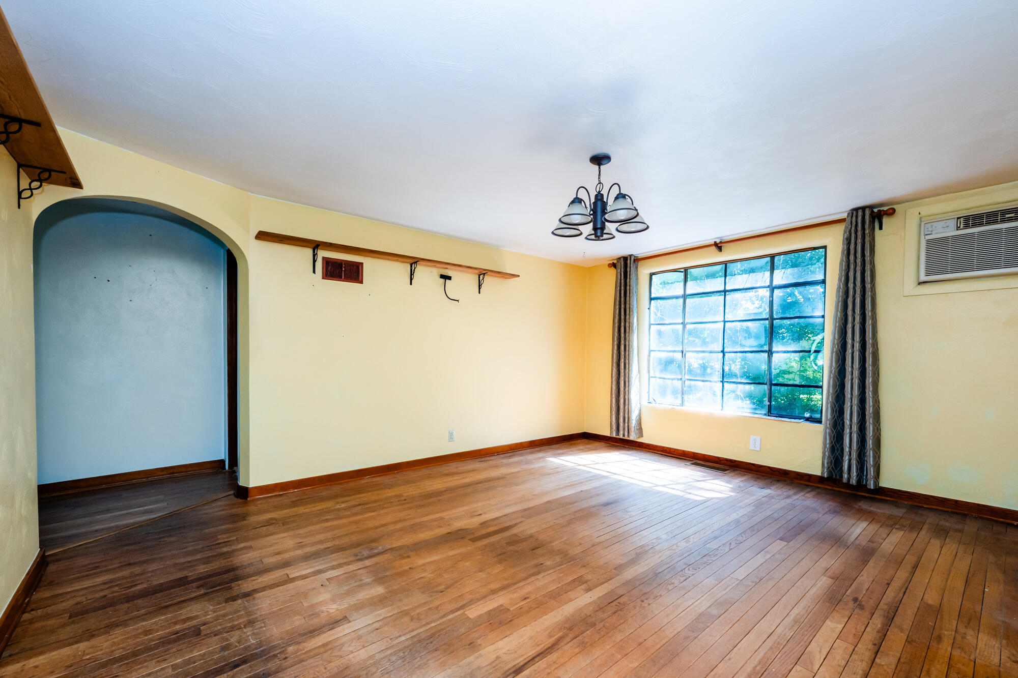 312 W Chicago Street Buchanan MI 49107