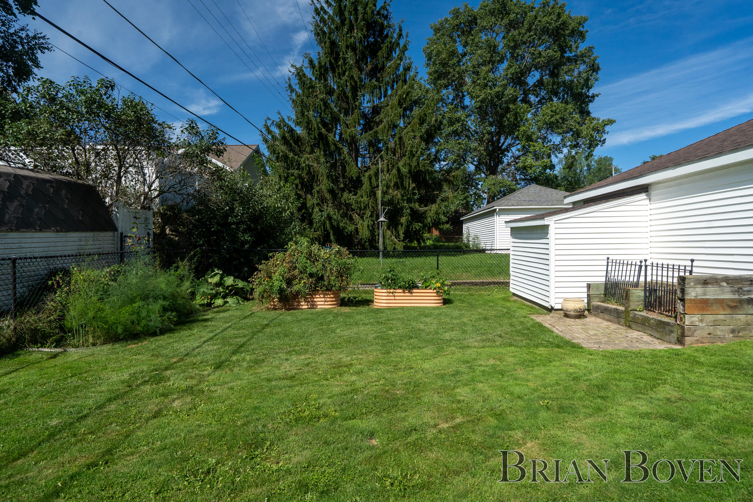 1857 Houseman Avenue NE Grand Rapids MI 49505