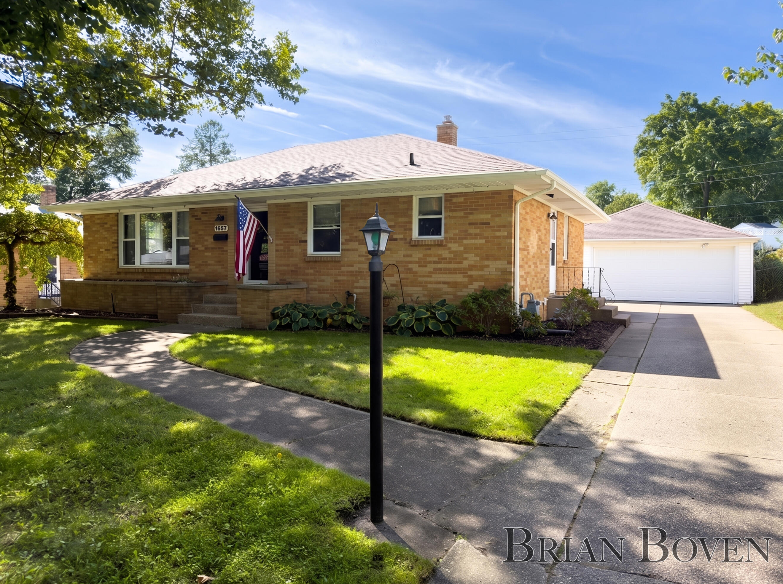1857 Houseman Avenue NE Grand Rapids MI 49505