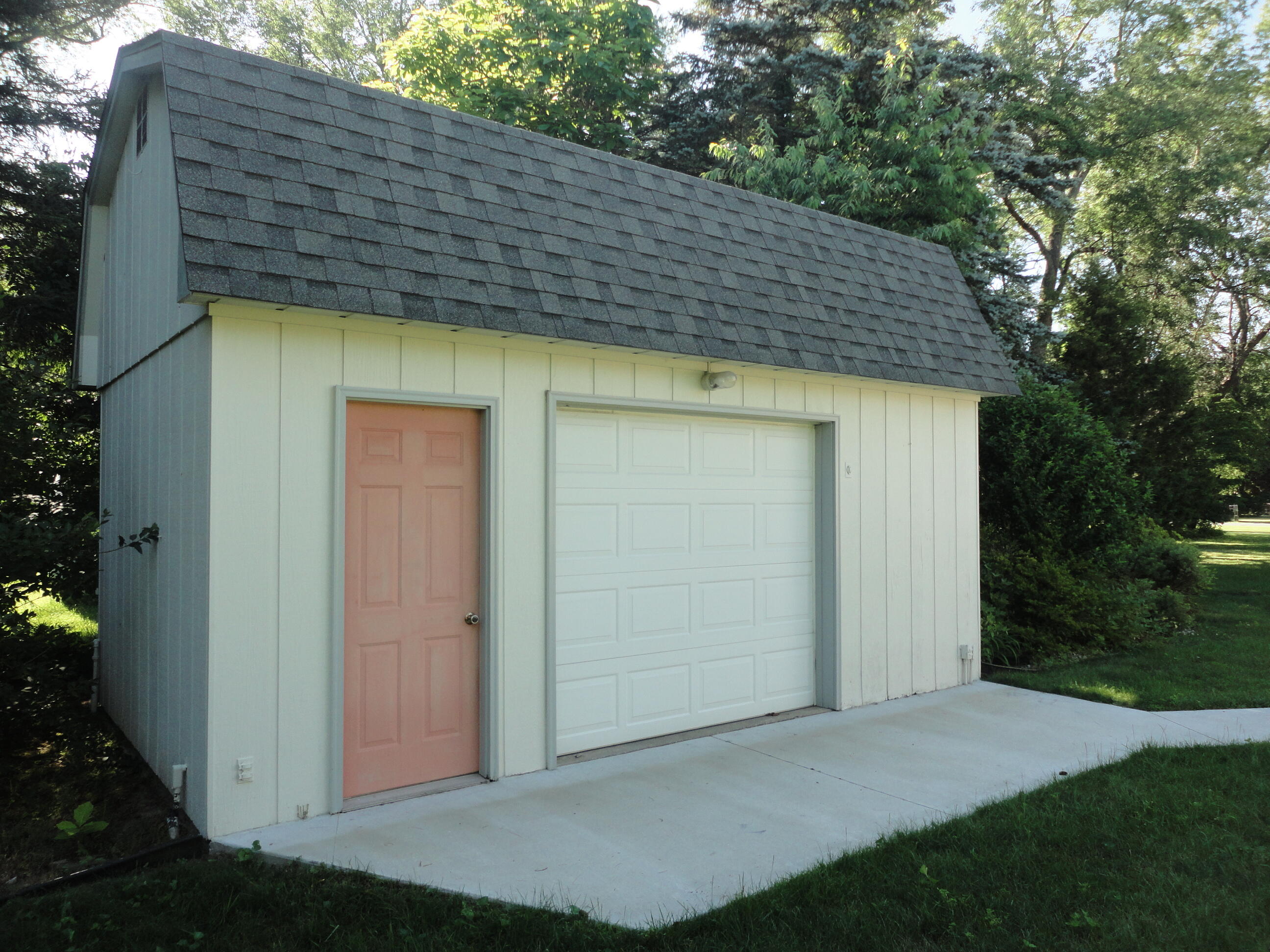 8711 Riverbend Drive South Haven MI 49090