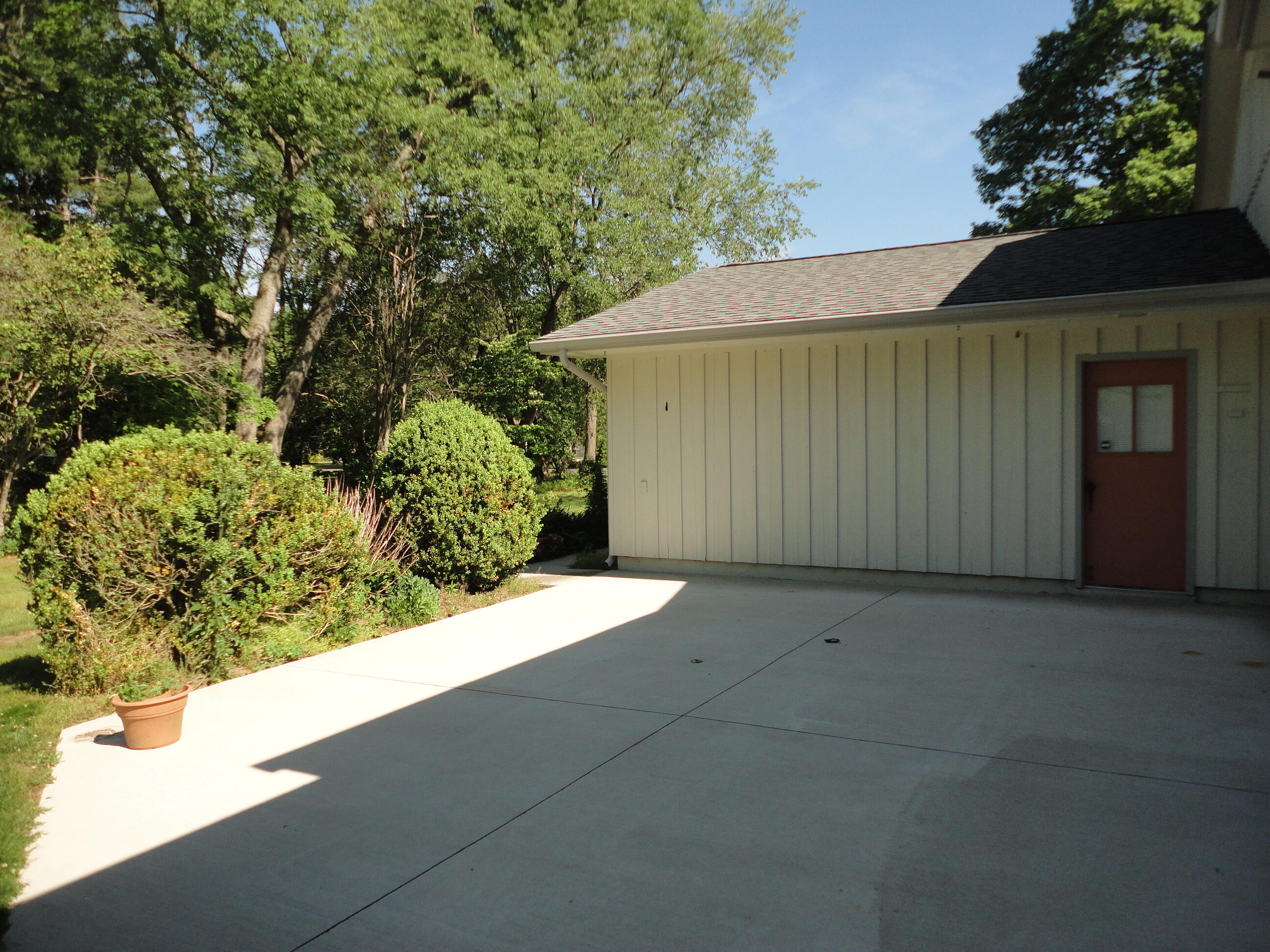 8711 Riverbend Drive South Haven MI 49090