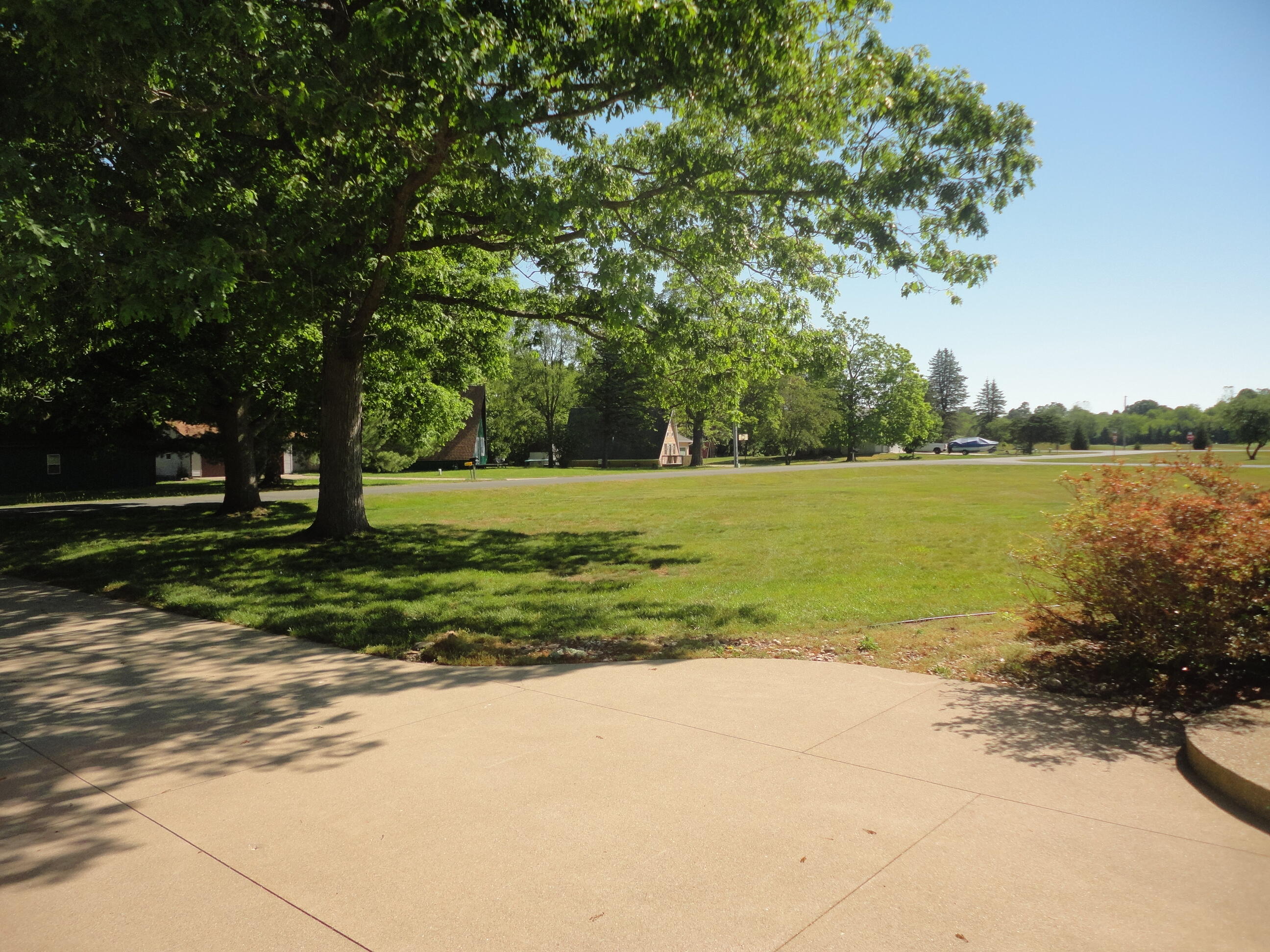 8711 Riverbend Drive South Haven MI 49090