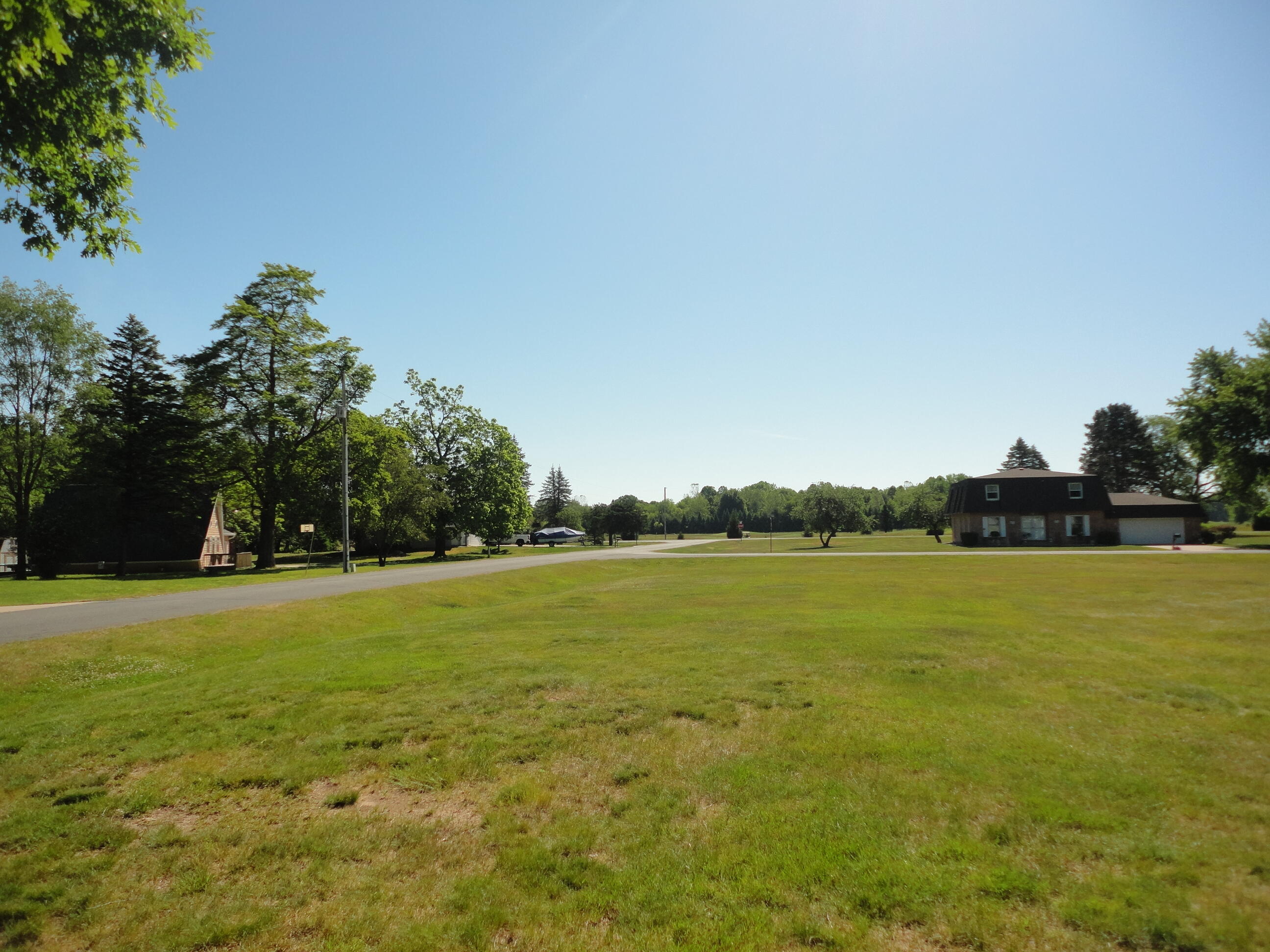 8711 Riverbend Drive South Haven MI 49090