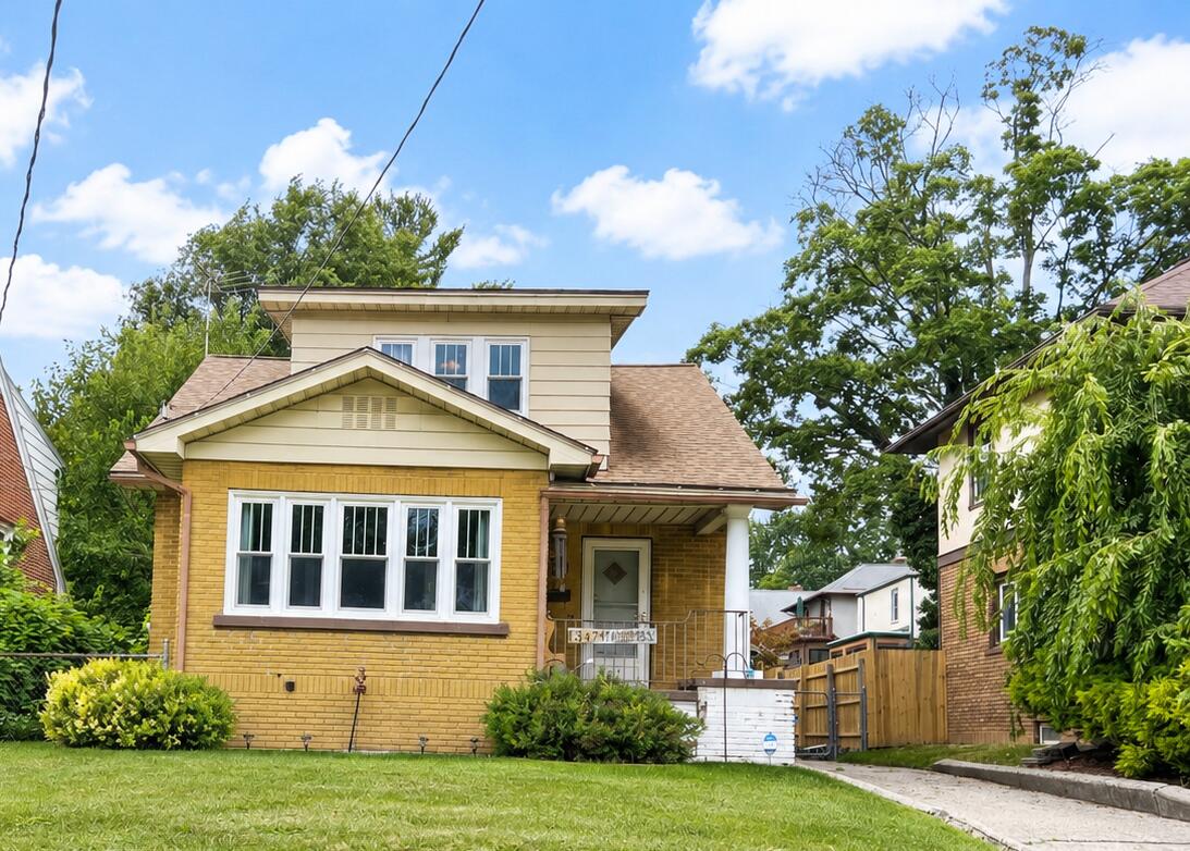 1347 NW Powers Avenue Grand Rapids MI 49504