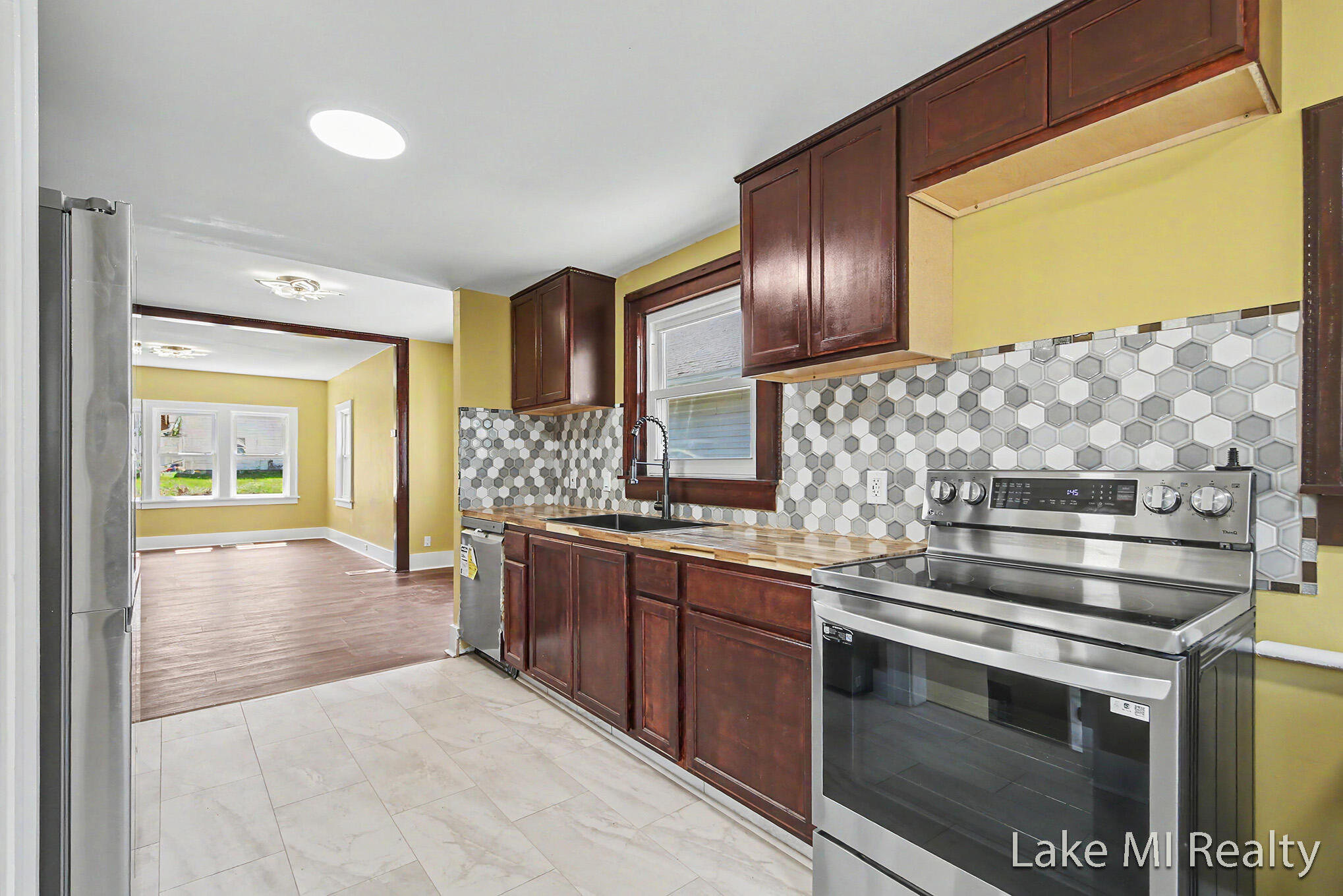 719 Leonard Street NE Grand Rapids MI 49503