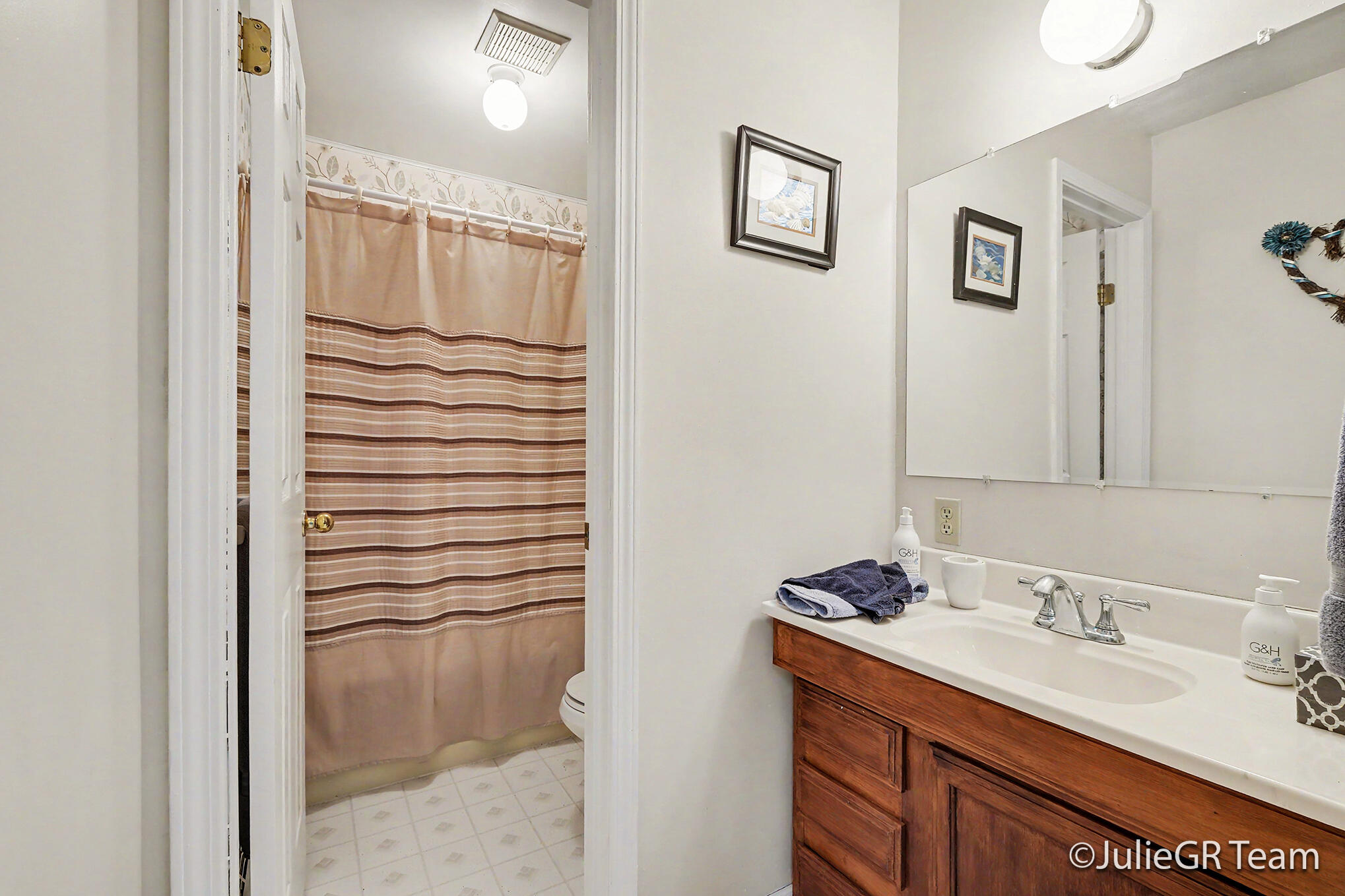 6635 E Via Vista Court NE Rockford MI 49341